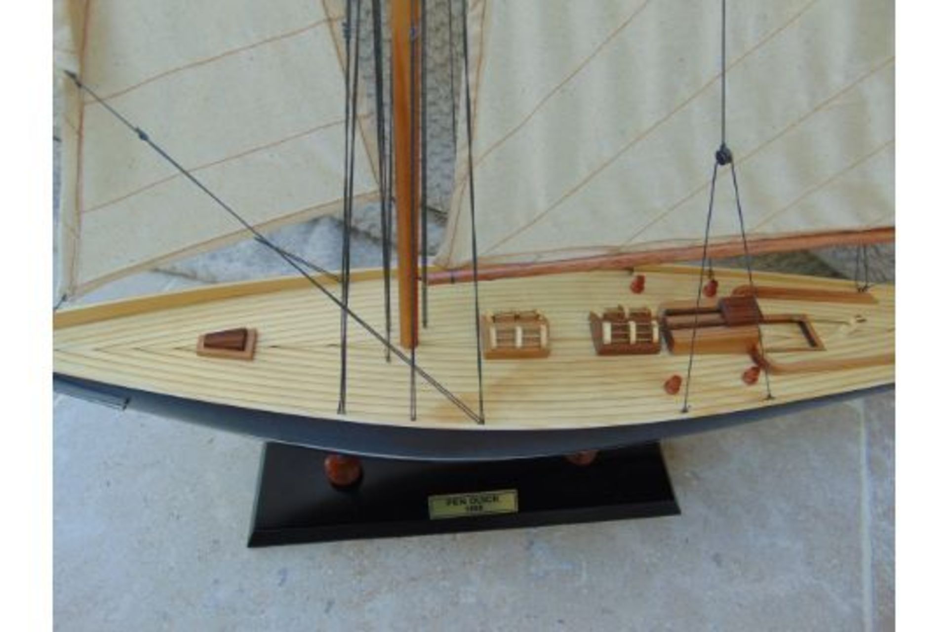 BEAUTIFUL MODEL OF ERIC TABARLYS YACHT PEN DUICK - Image 9 of 21