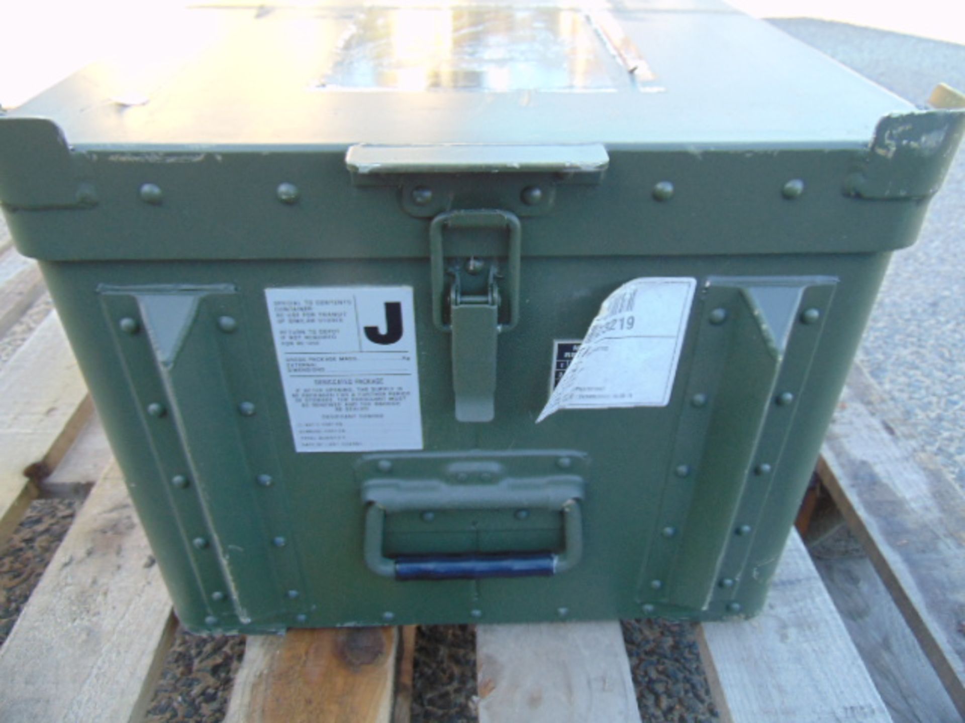 Heavy Duty Secure Storage Box H 33 x W 46 x L 41cms - Image 5 of 7