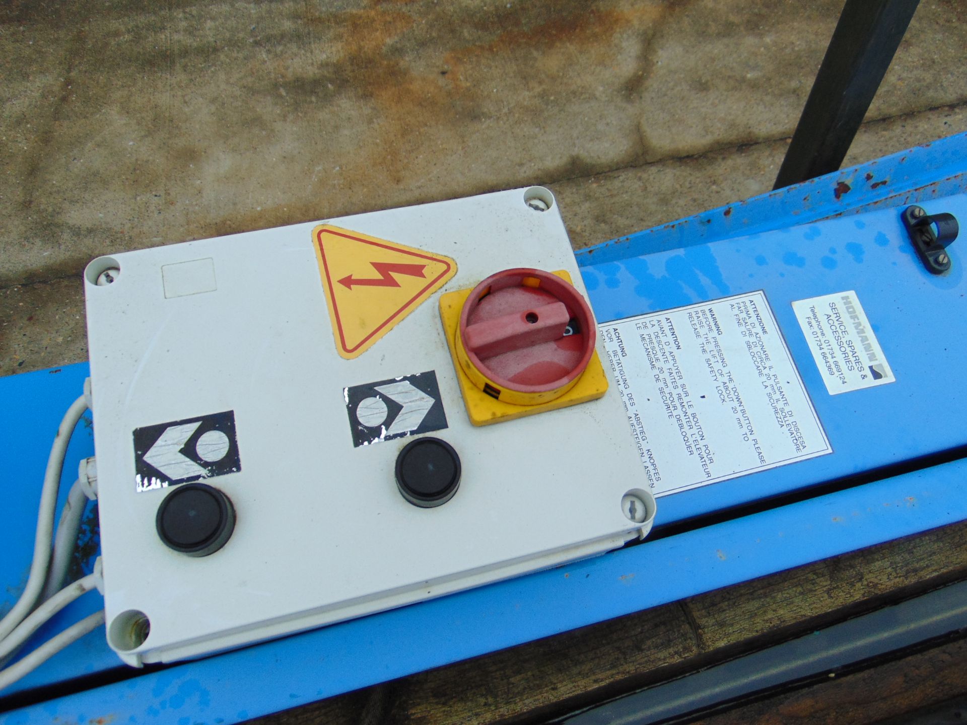 Hofman 435 4 post electro-hydraulic workshop lift 230 volt single phase motor from UK MoD c/w manual - Image 11 of 13