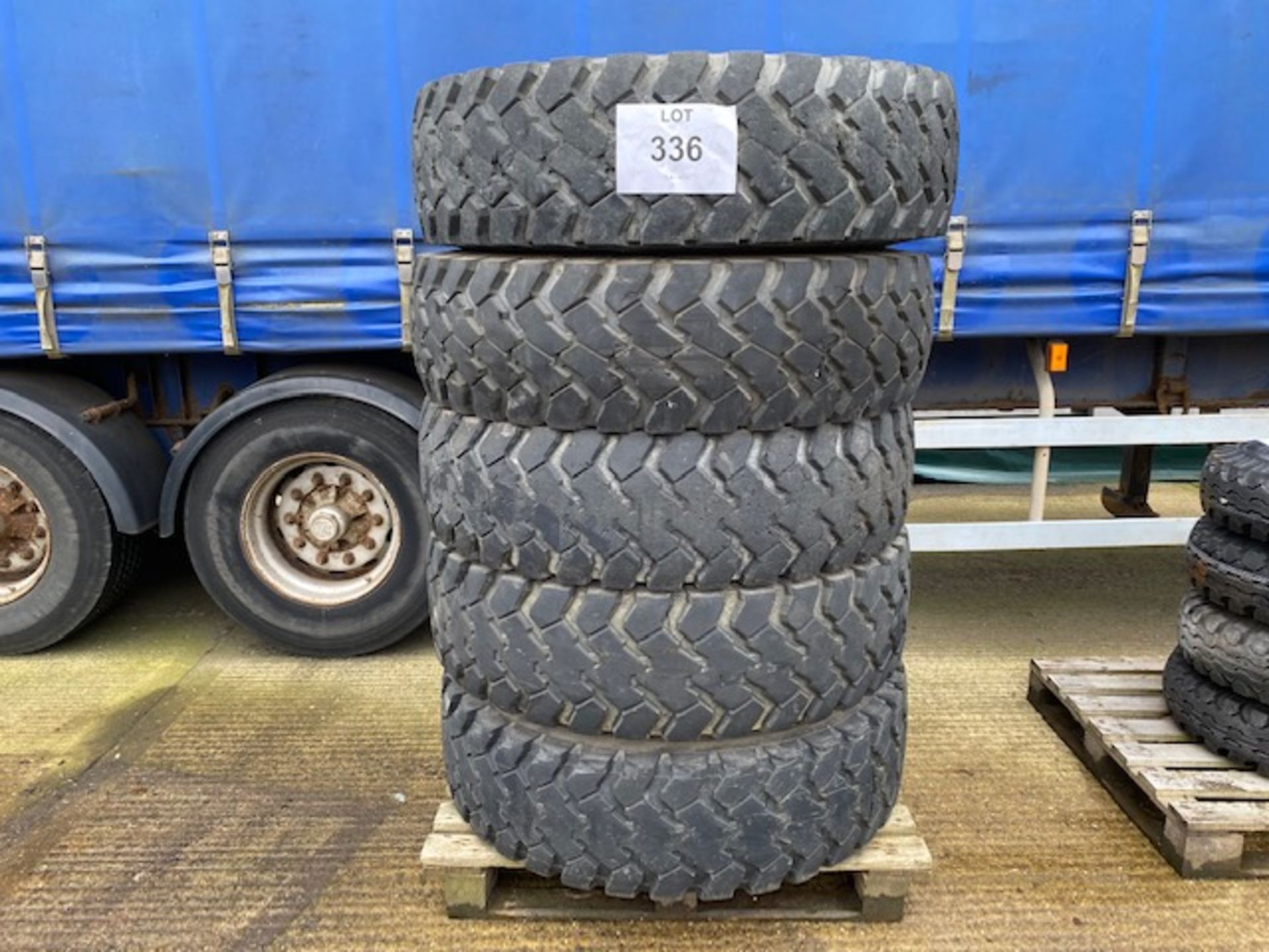 Continental 14.00R20 HCS tyres - Image 2 of 9