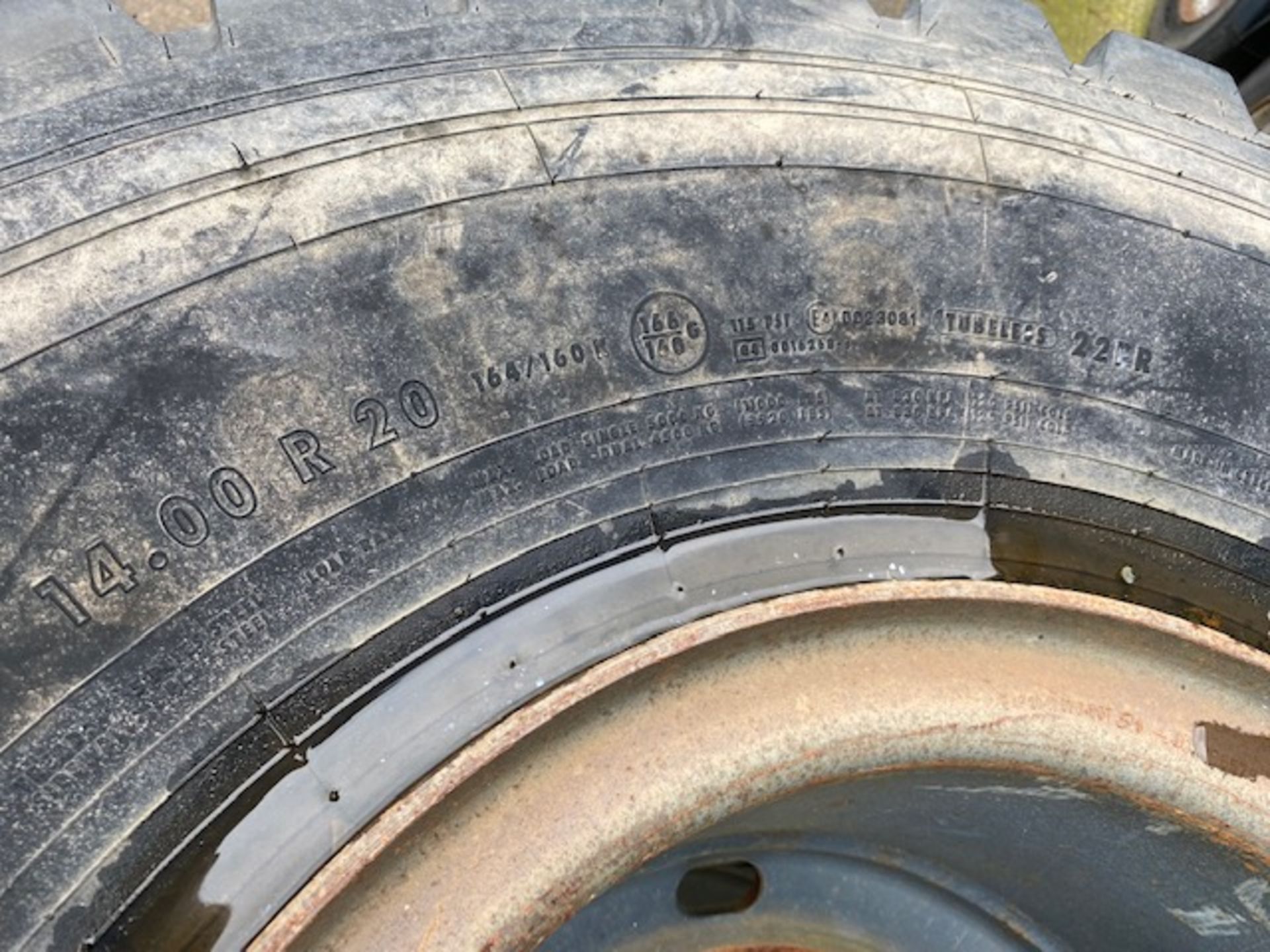 Continental 14.00R20 HCS tyres - Image 8 of 9