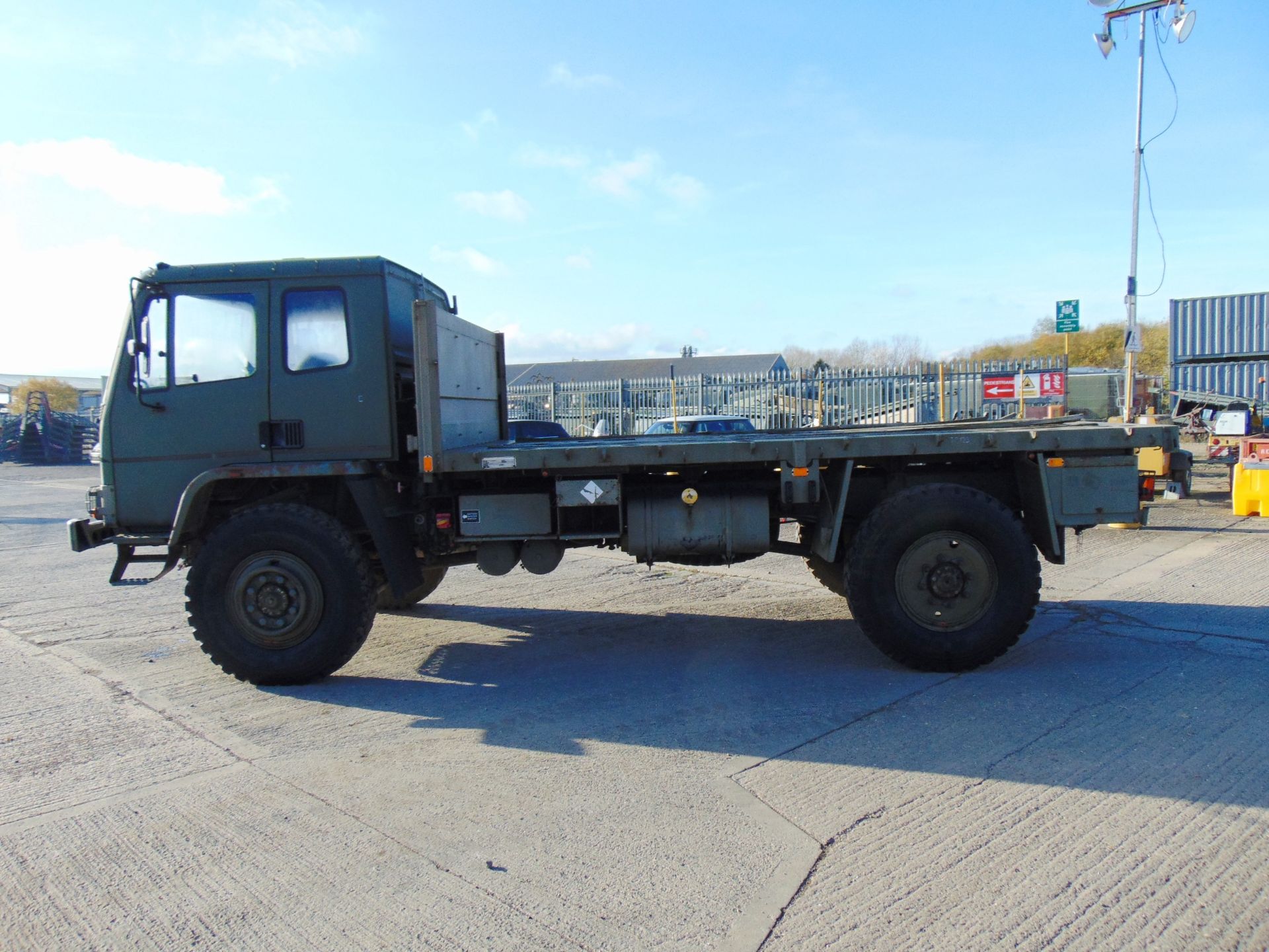 Leyland Daf 45/150 4 x 4 fitted with Hydraulic Winch ( operates Front and Rear ) - Image 4 of 25