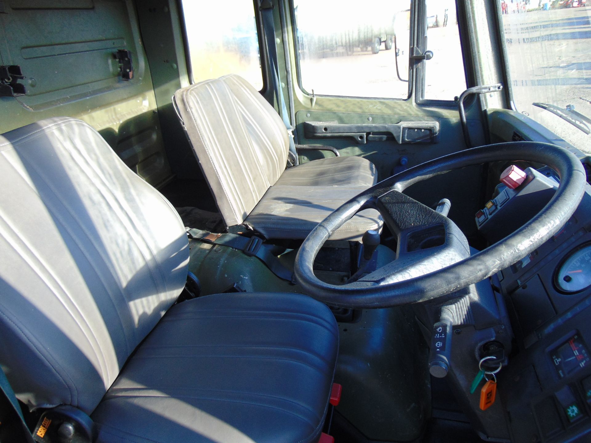 Leyland Daf 45/150 4 x 4 fitted with Hydraulic Winch ( operates Front and Rear ) - Image 12 of 25