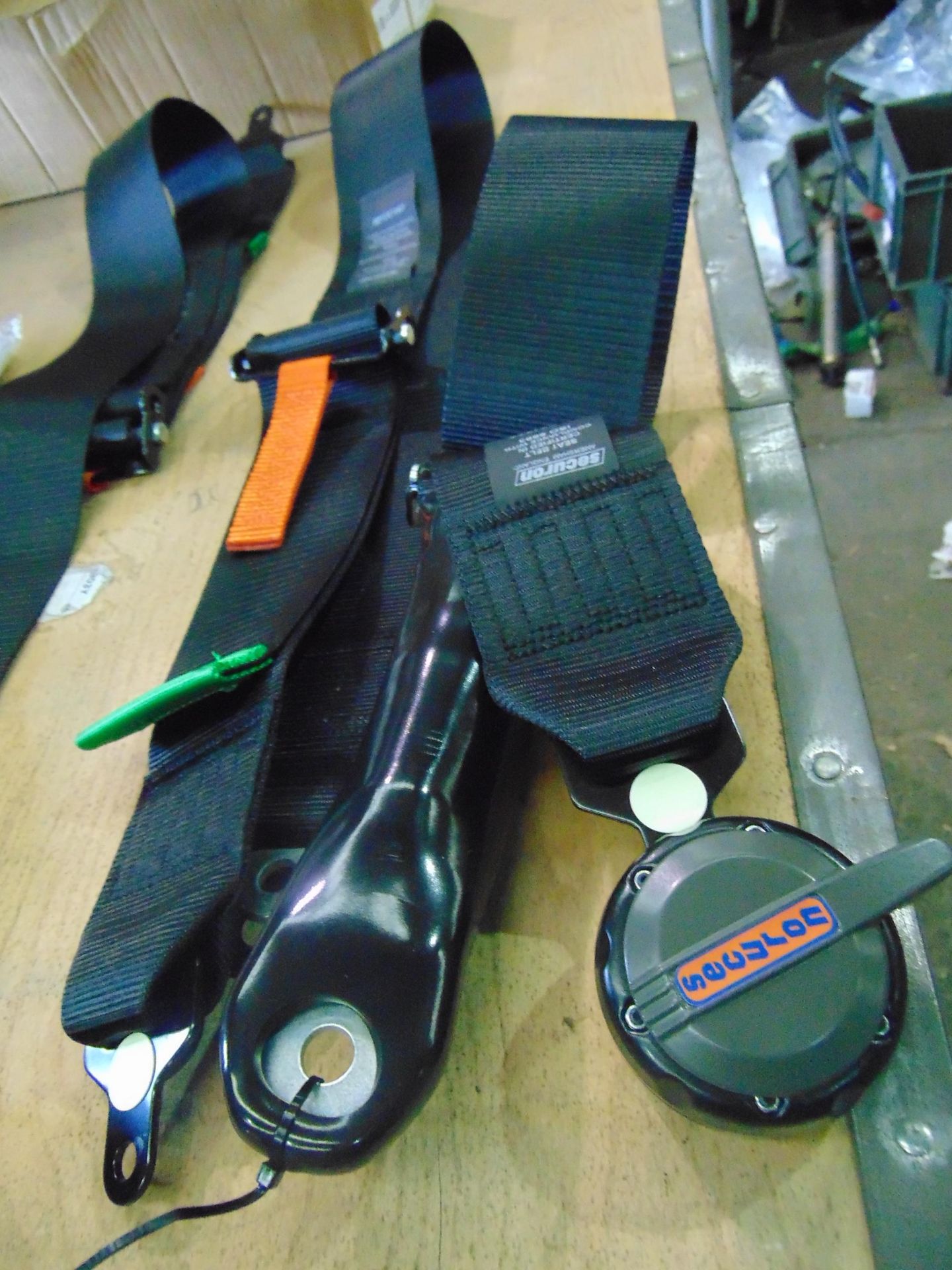 2X FV DRIVER FULL HARNESS SEAT BELT KITS - Image 4 of 7