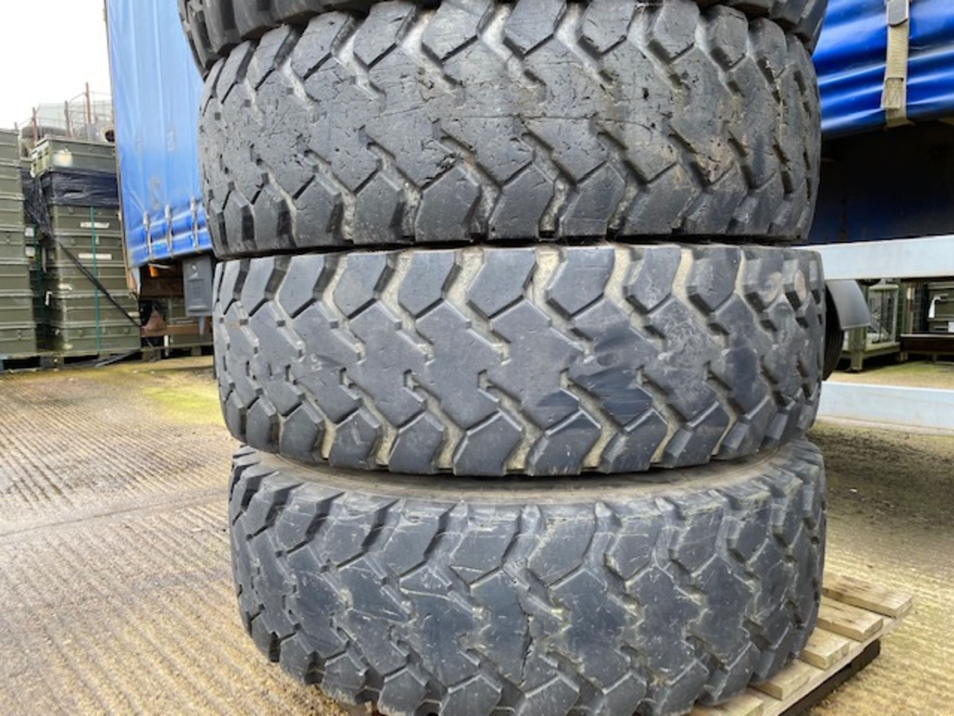 Continental 14.00R20 HCS tyres - Image 4 of 9