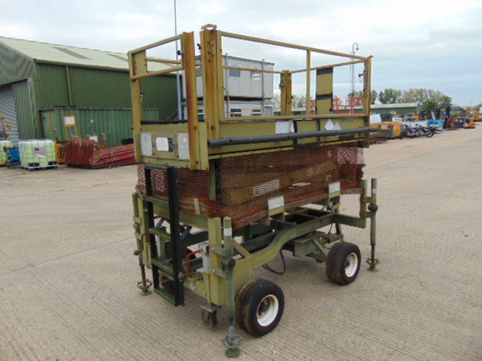 UK Lift Aircraft Hydraulic Access Platform from RAF as Shown - Image 6 of 11