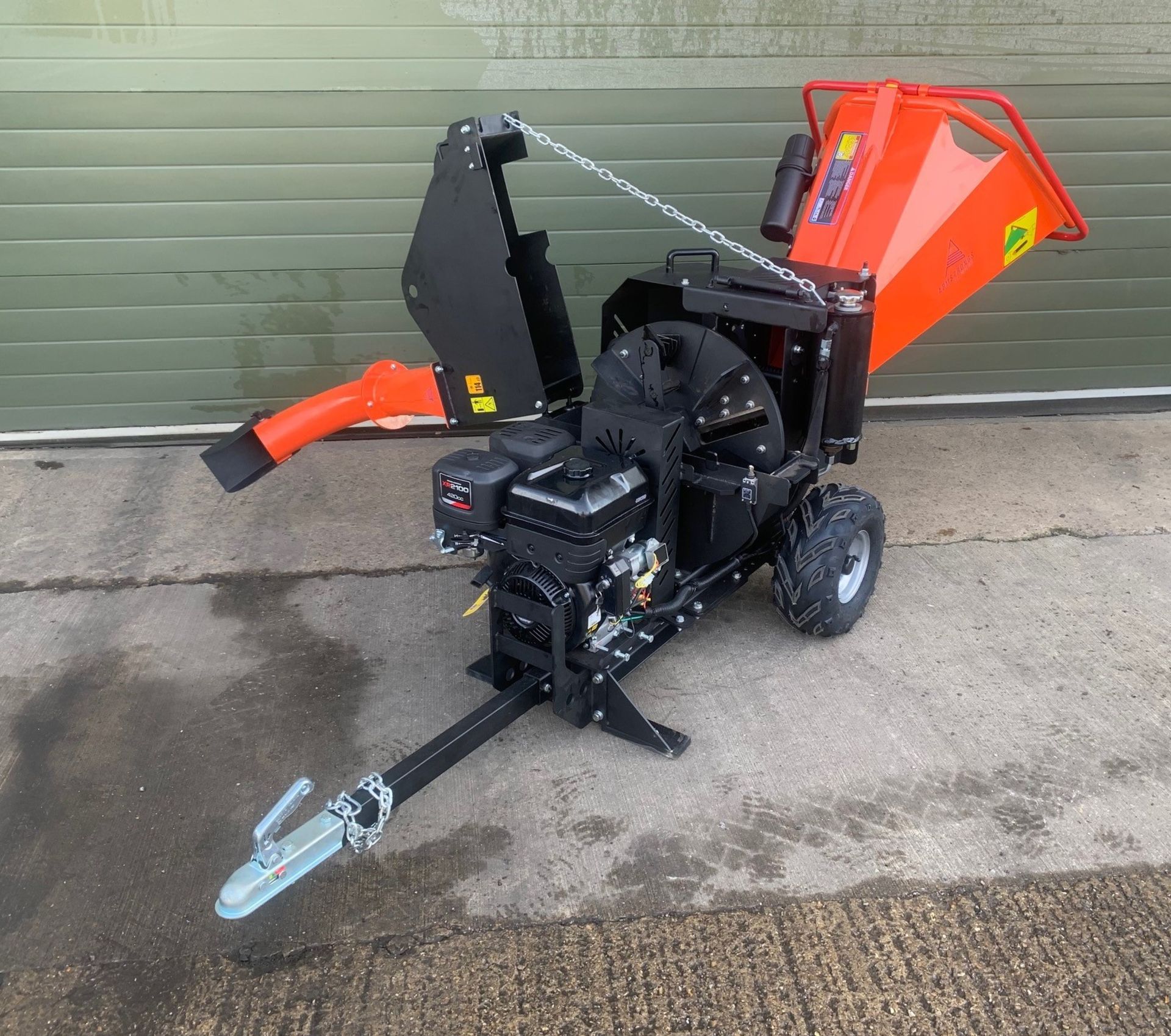 * BRAND NEW * Unused Armstrong DR-GS-15SF Electric start, Petrol Powered Hydraulic feed Wood Chipper - Image 15 of 41