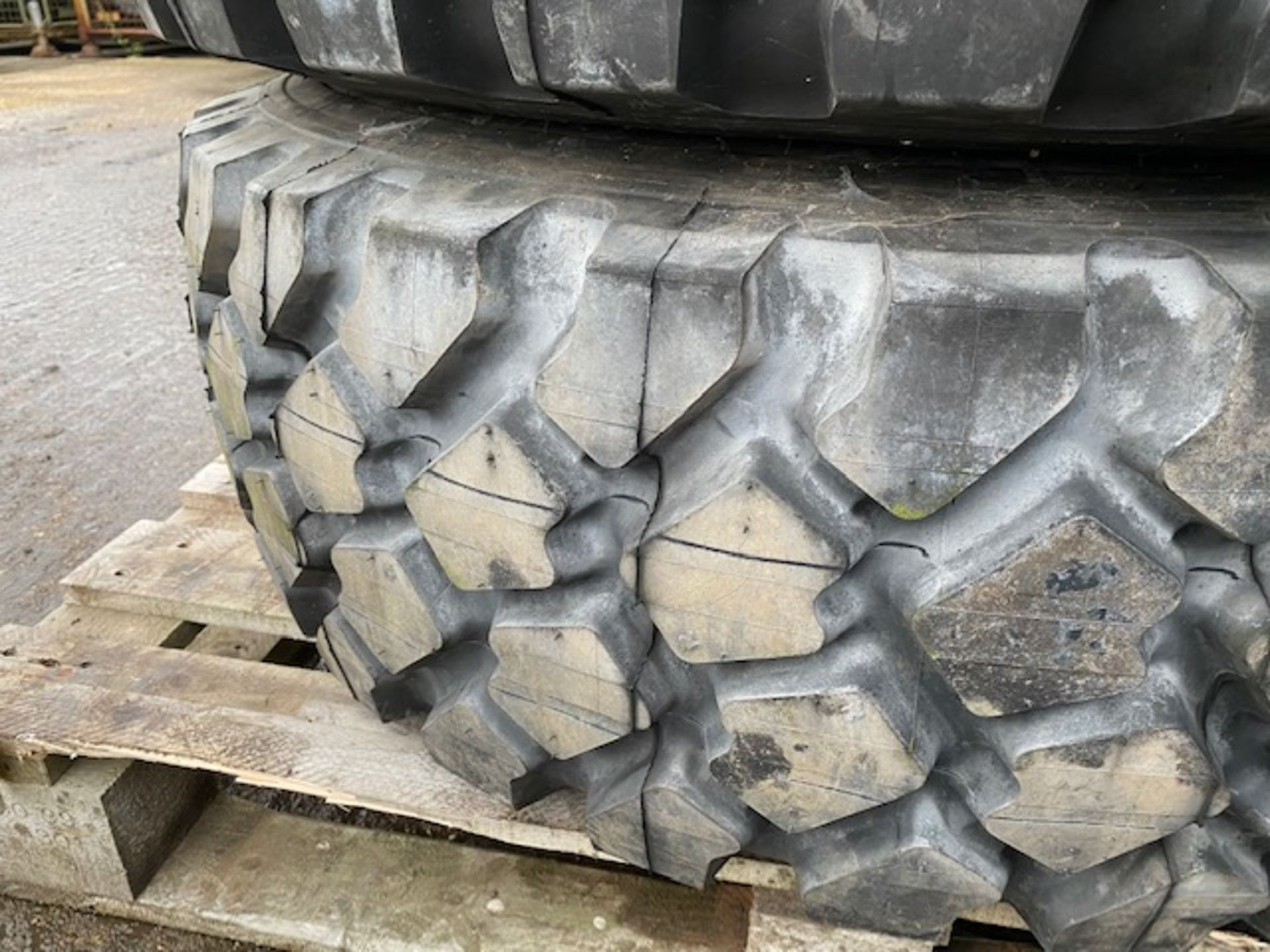 Unused Michelin XZL 365/85R20 tyres on rims - Image 8 of 9