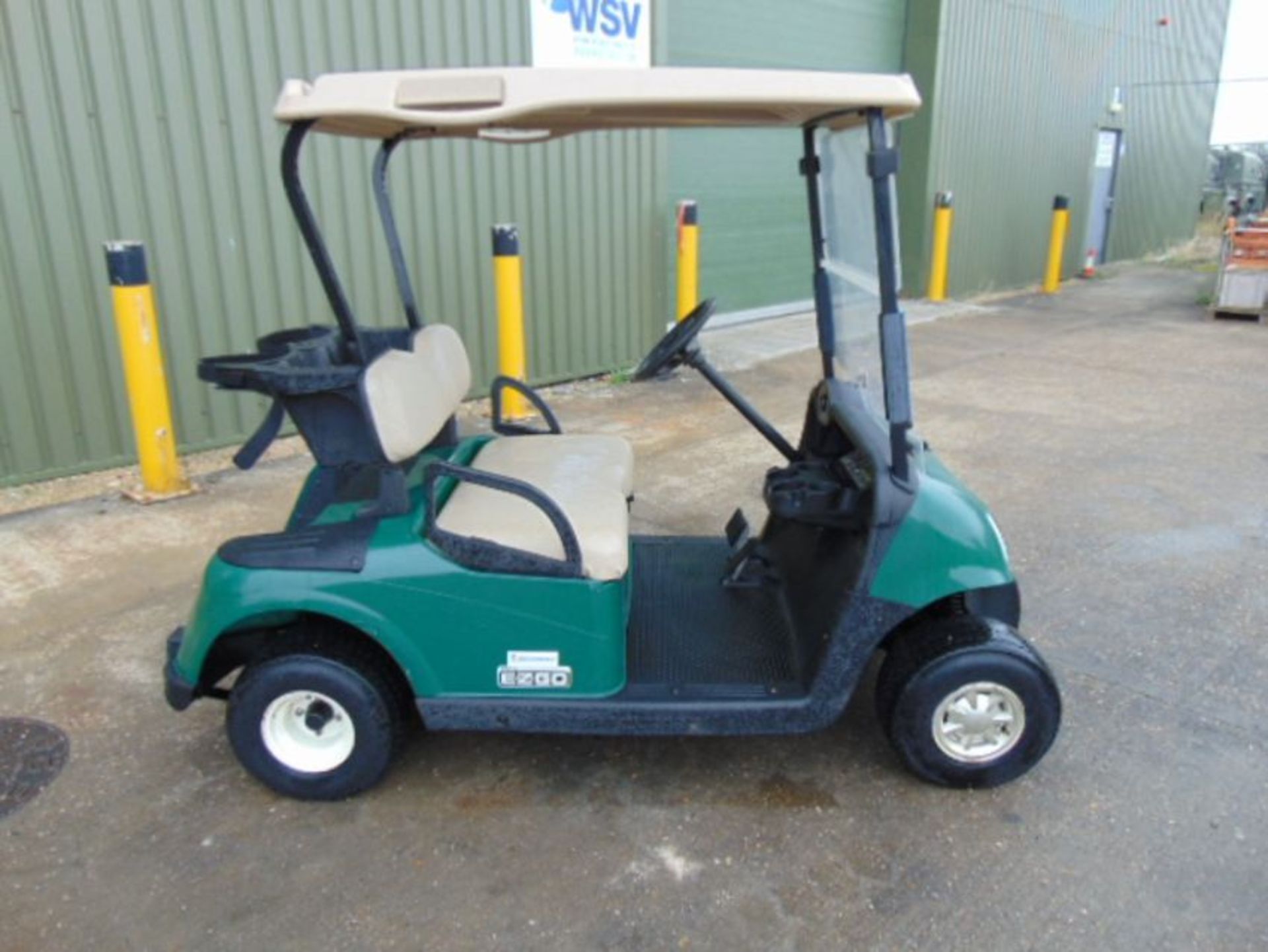 E-Z-GO 2 Seat Electric Golf Buggy - Image 5 of 13