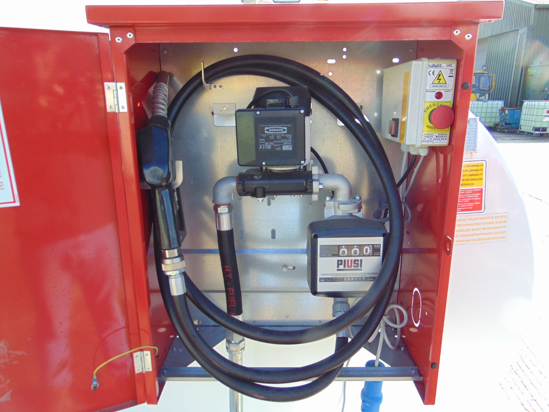 2020 Emiliani Serbatoi 3172L bunded Static Fuel installation c/w 230 Volt Pump meter, hoses unused - Image 6 of 9