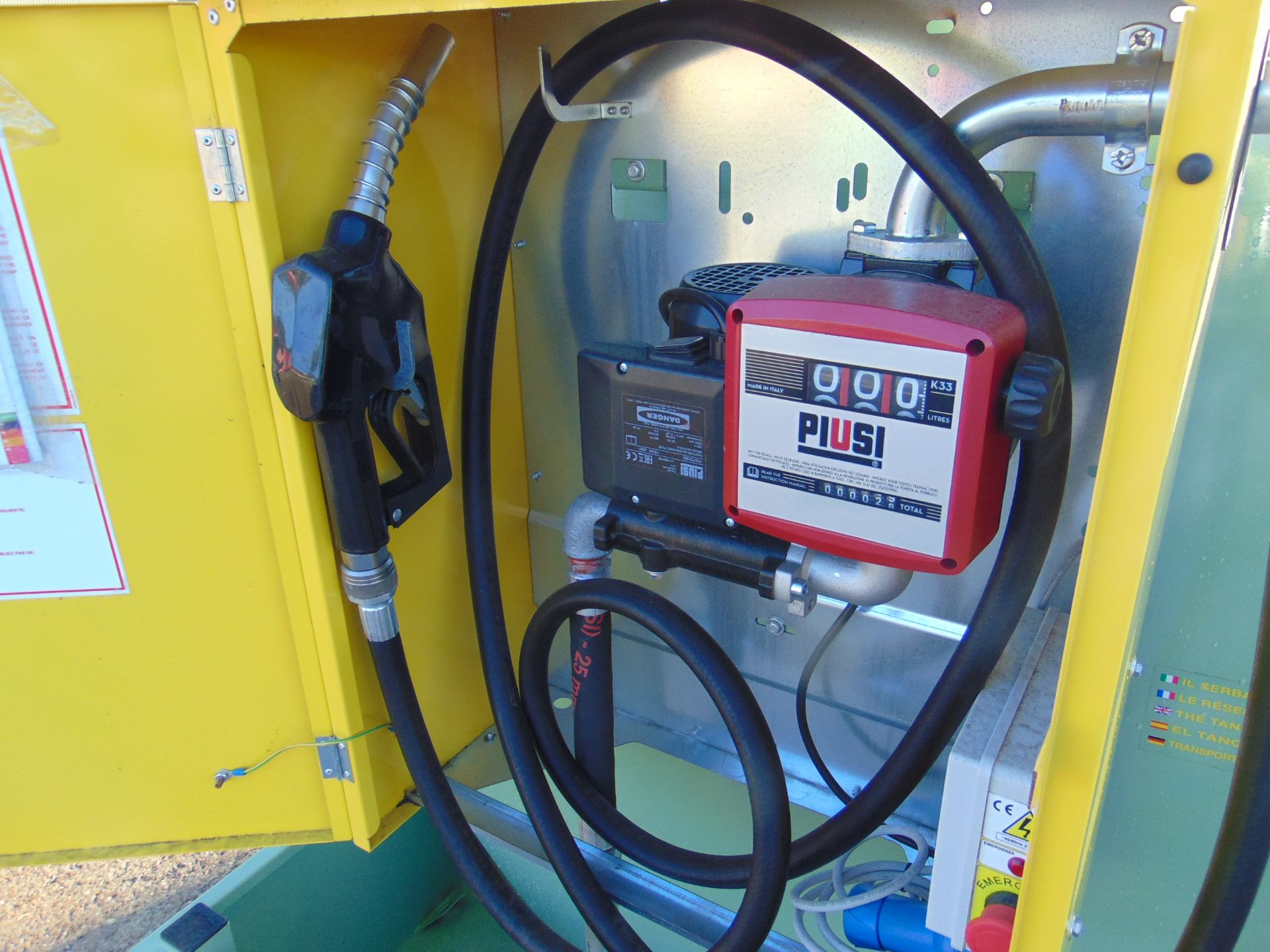 2020 Unused Emiliani Serbatoi 3172 litre bunded Static Fuel installation c/w 230 Volt Pump meter Etc - Image 8 of 14