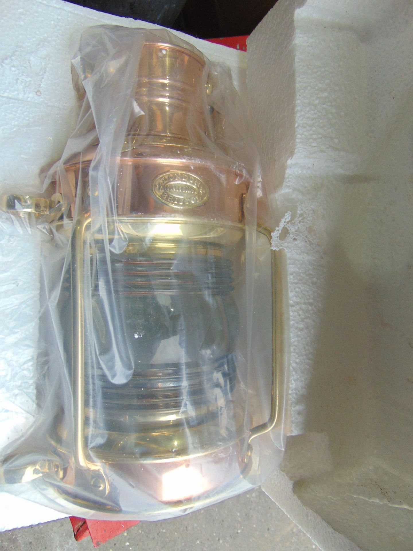 BEAUTIFUL BRASS AND COPPER ANCHOR LAMP - Image 7 of 7