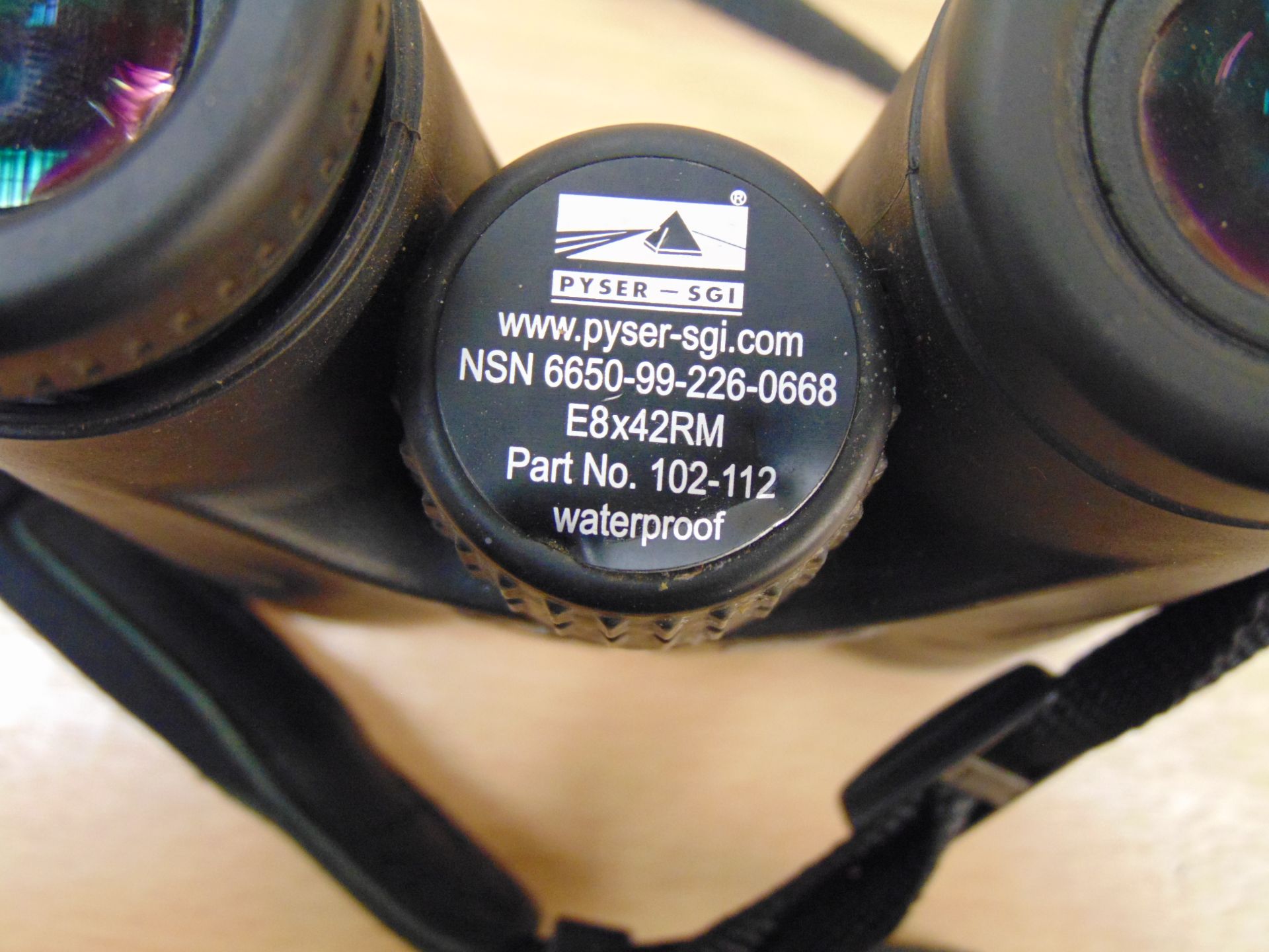 1X PAIR OF PYSER 8X 42 RM BINOCULARS WATERPROOF FROM MOD NATO MARKINGS IN CASE - Image 7 of 8