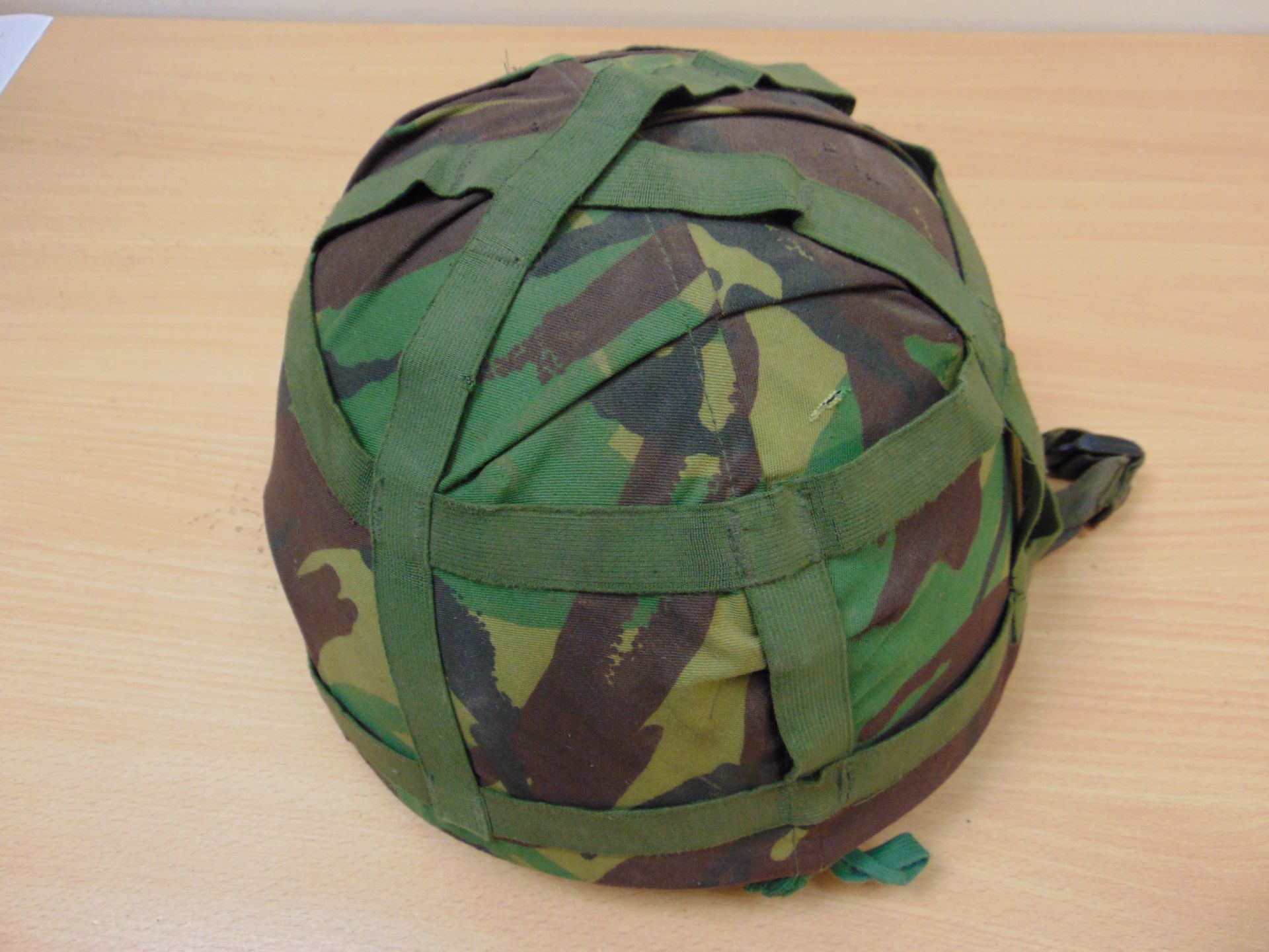 BRITISH ARMY COMBAT HELMET WITH DPM WOODLAND COVER - Image 4 of 4