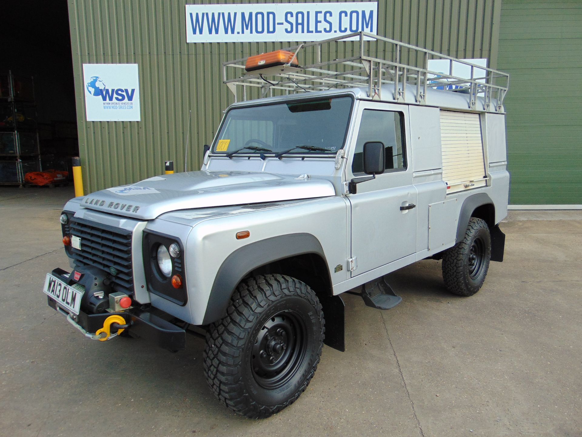 1 Owner 2013 Land Rover Defender 110 Puma hardtop 4x4 Utility vehicle ONLY 88,392 MILES! - Image 2 of 39