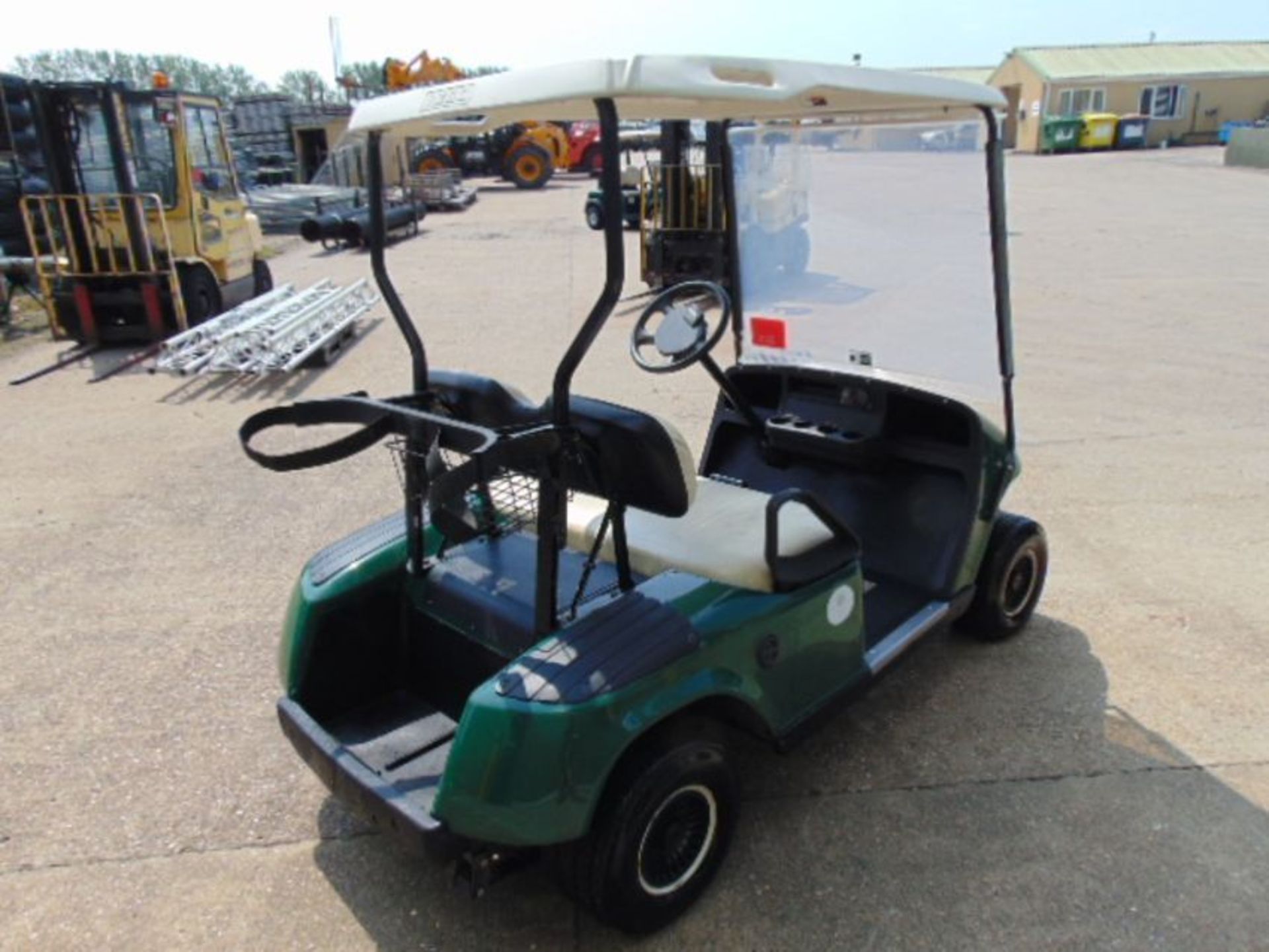 E-Z-GO LPG Gas Powered 2 Seat Golf Buggy - Image 8 of 15