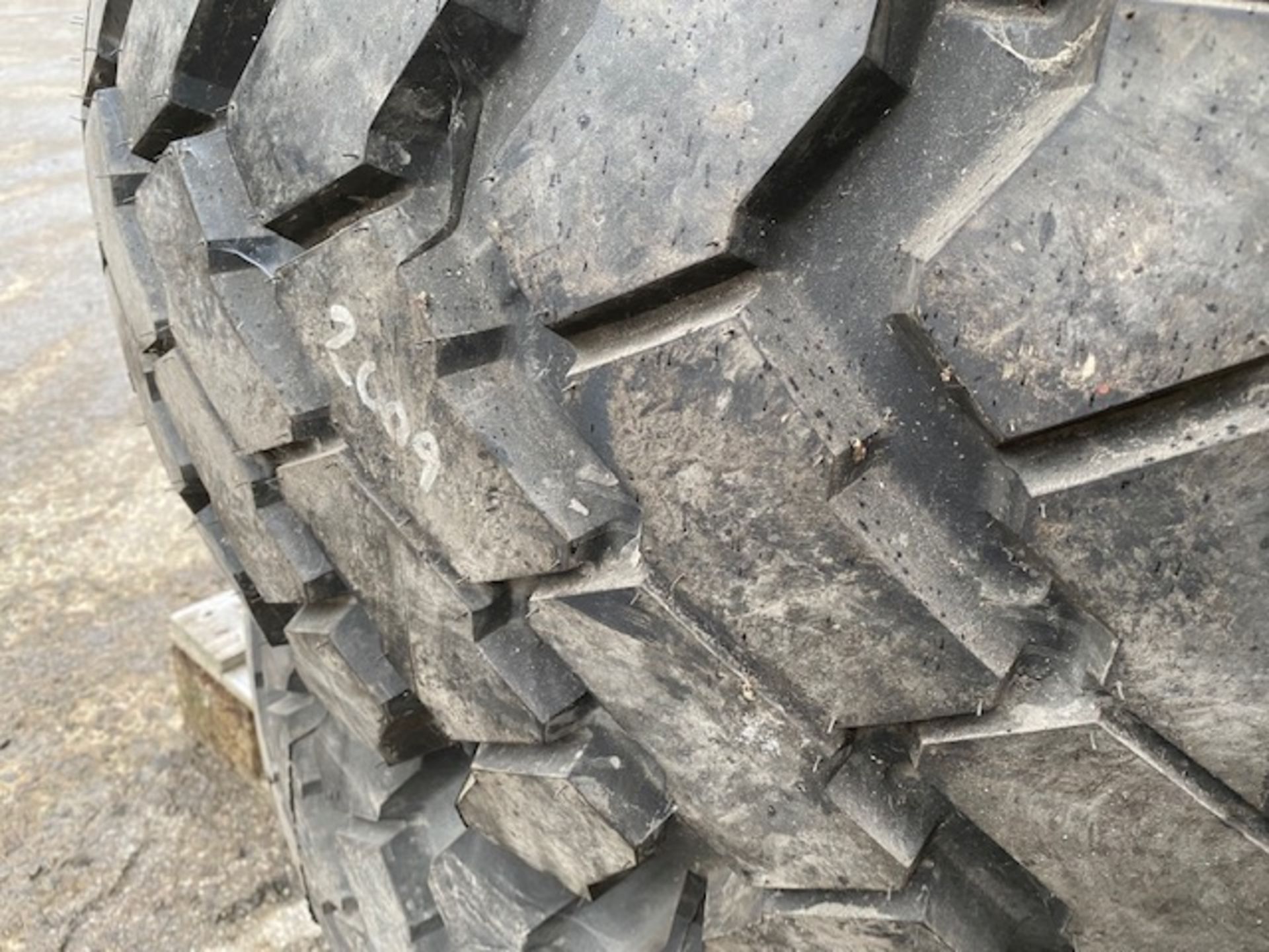 Unused Continental 14.00R20 HCS tyres - Image 7 of 9