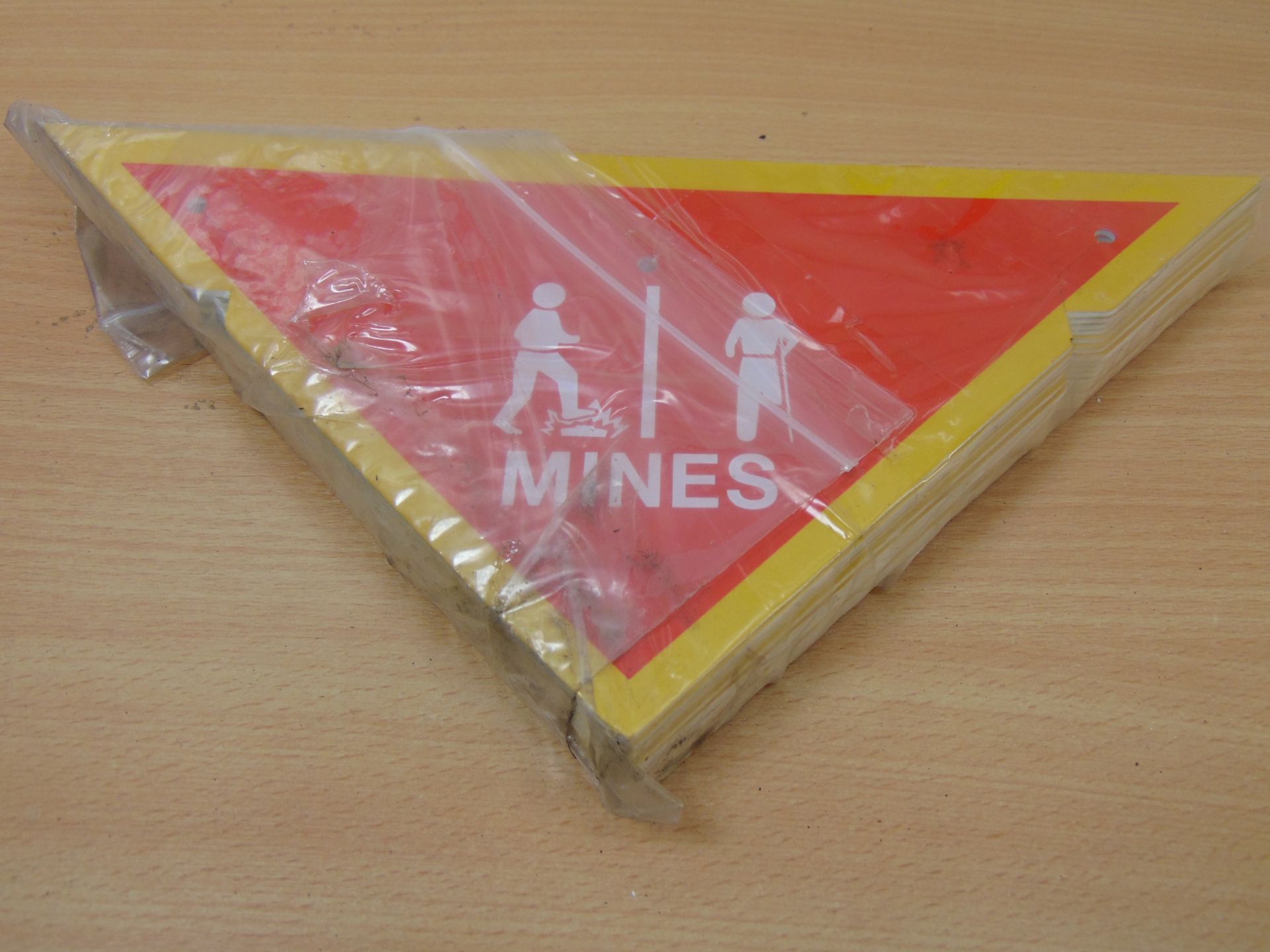 1X PACK OF 17 UNUSED MINE SIGNS - UNWRAPPED - Image 3 of 3