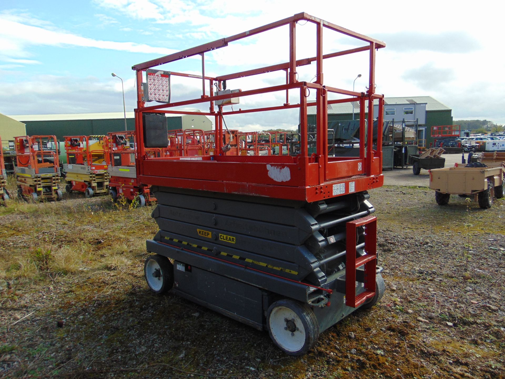 SkyJack SJ4632 Electric Scissor Lift ONLY 354 HOURS! - Image 6 of 17