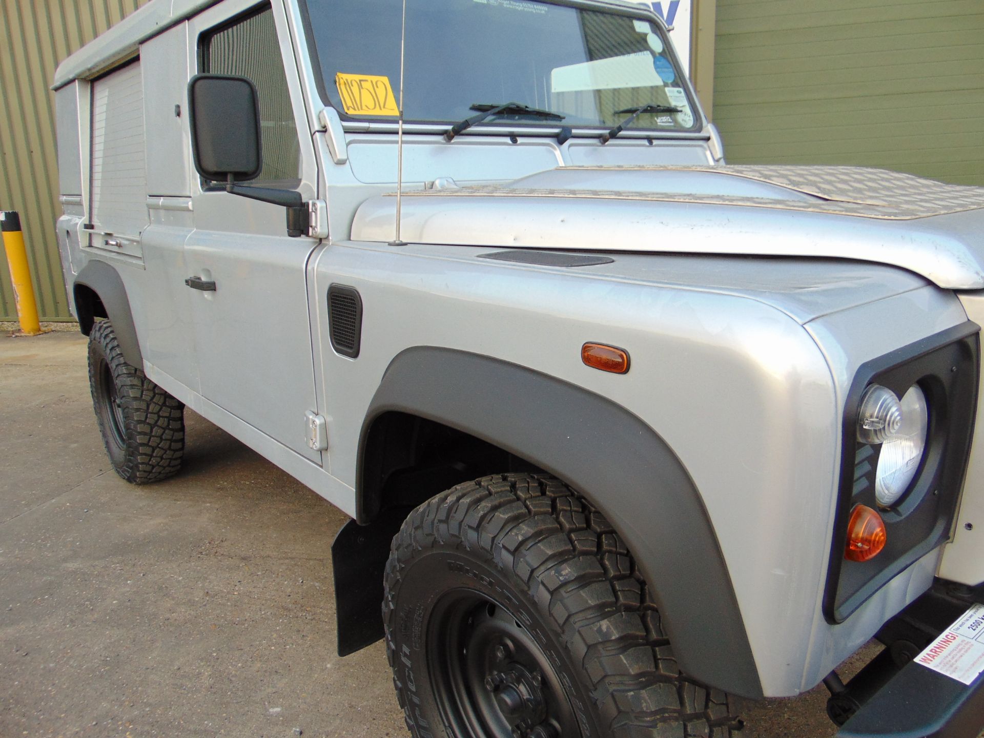 1 Owner 2013 Land Rover Defender 110 Puma hardtop 4x4 Utility vehicle ONLY 101,176 MILES! - Image 25 of 40