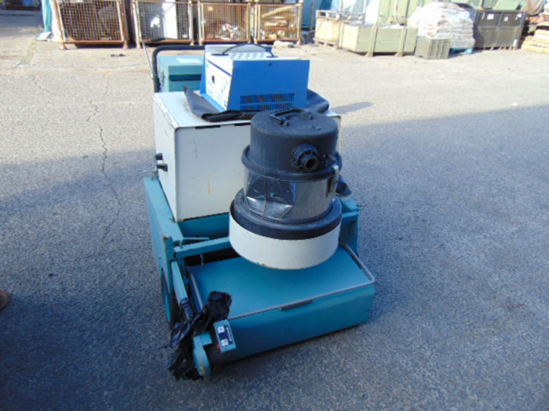 Tennant 42E Sweeper c/w charger vacuum etc - Image 6 of 7