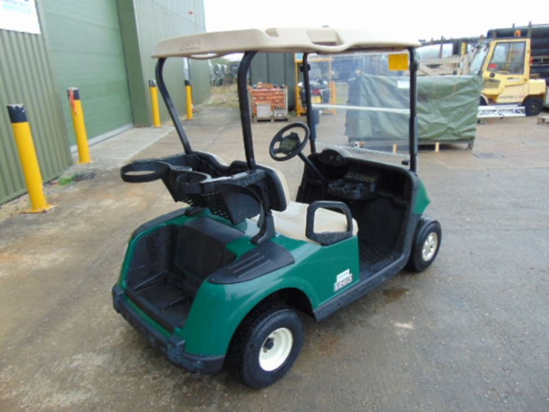 E-Z-GO 2 Seat Electric Golf Buggy - Image 6 of 13