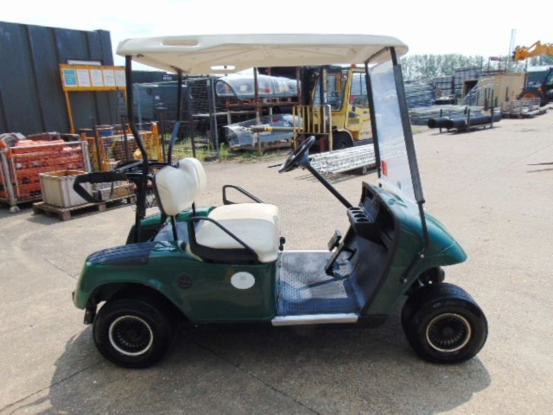E-Z-GO LPG Gas Powered 2 Seat Golf Buggy - Image 4 of 15