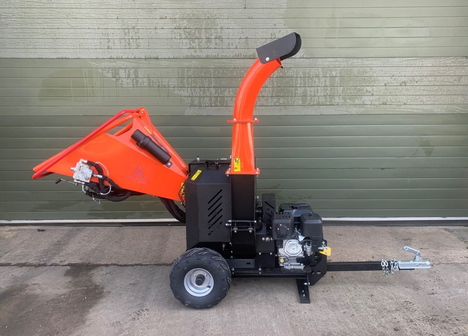 * BRAND NEW * Unused Armstrong DR-GS-15SF Electric start, Petrol Powered Hydraulic feed Wood Chipper - Image 6 of 41