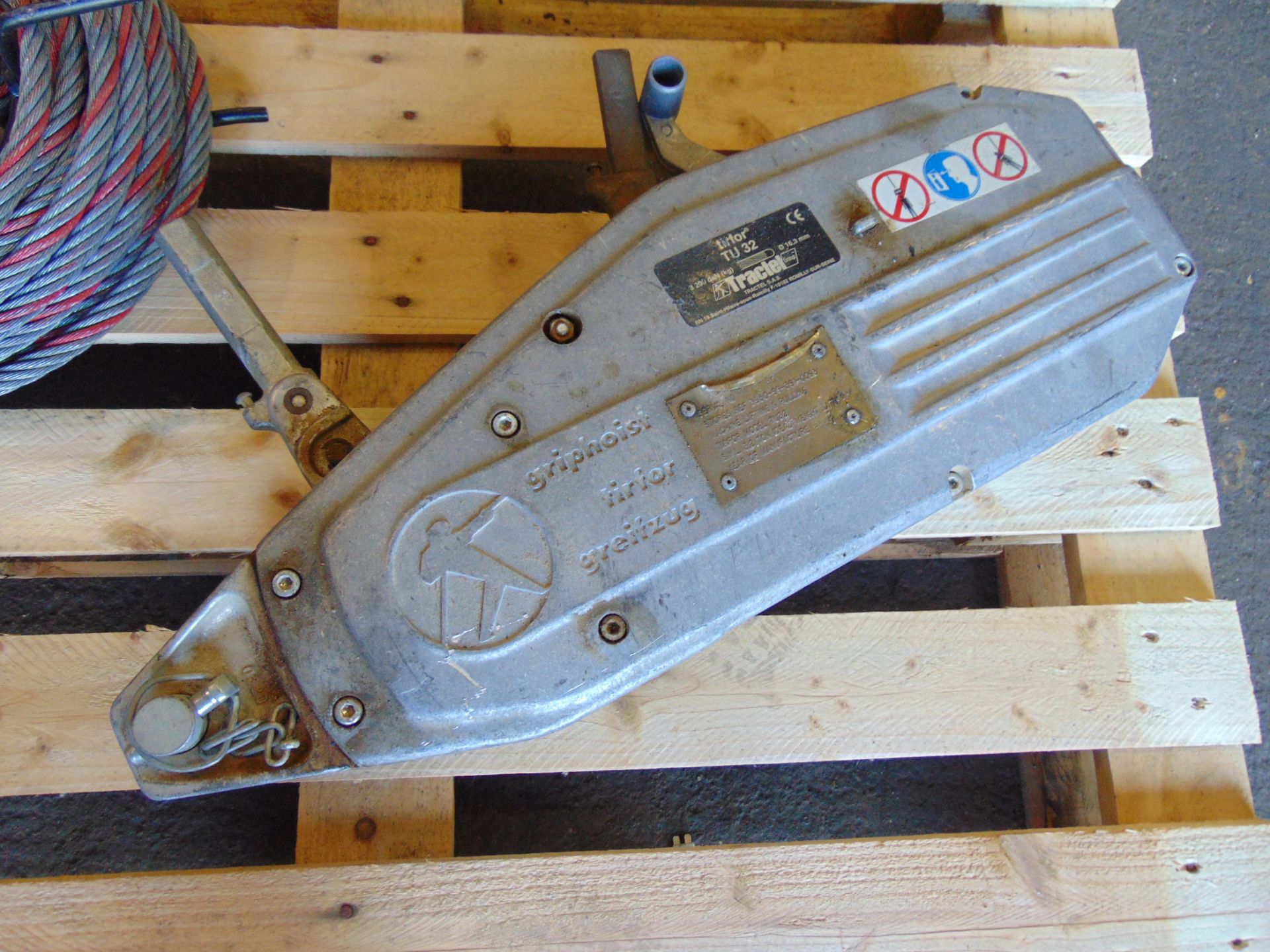 Tractel TU32 tirfor winch, with winch rope - Image 2 of 7