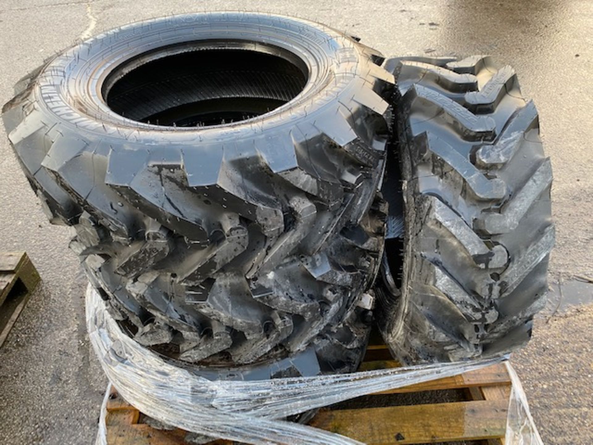 4 x Michelin 280/80-18 Power CL tyres, unused, suitable for mini JCB telehandler etc - Image 2 of 8