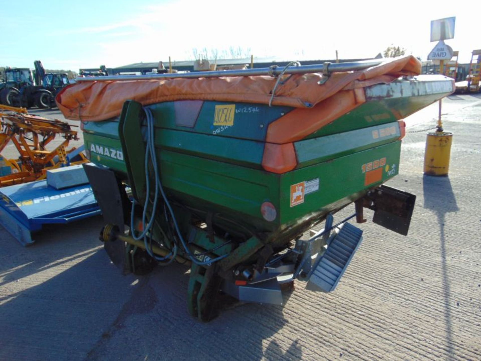 Amazone ZAM 1500 S500 Fertiliser Spreader - Image 4 of 8