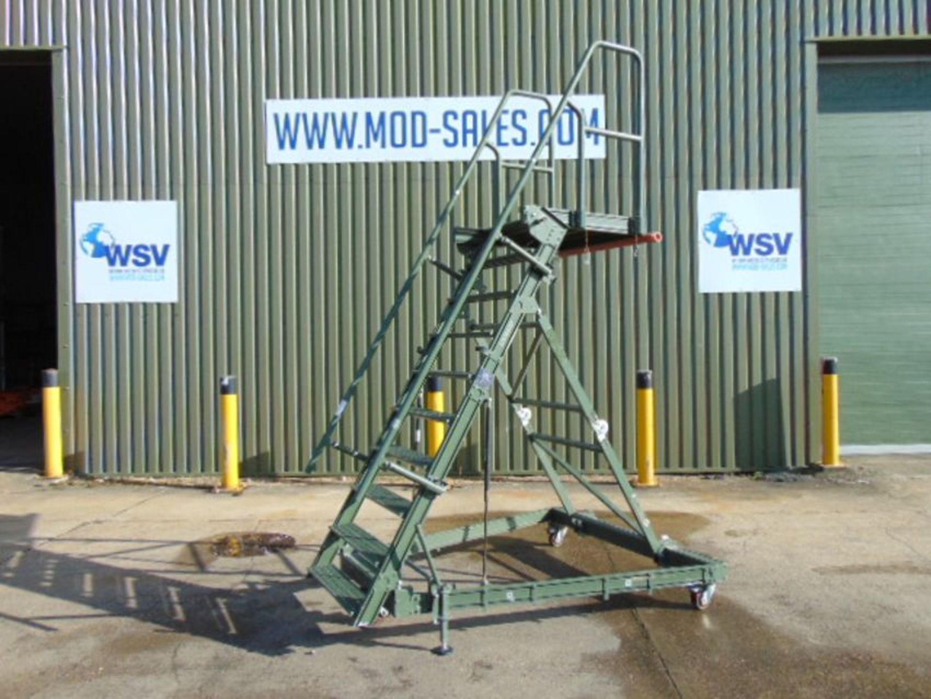 Test-Fuchs Aluminium Collapsible Warehouse Access Steps - Image 2 of 9