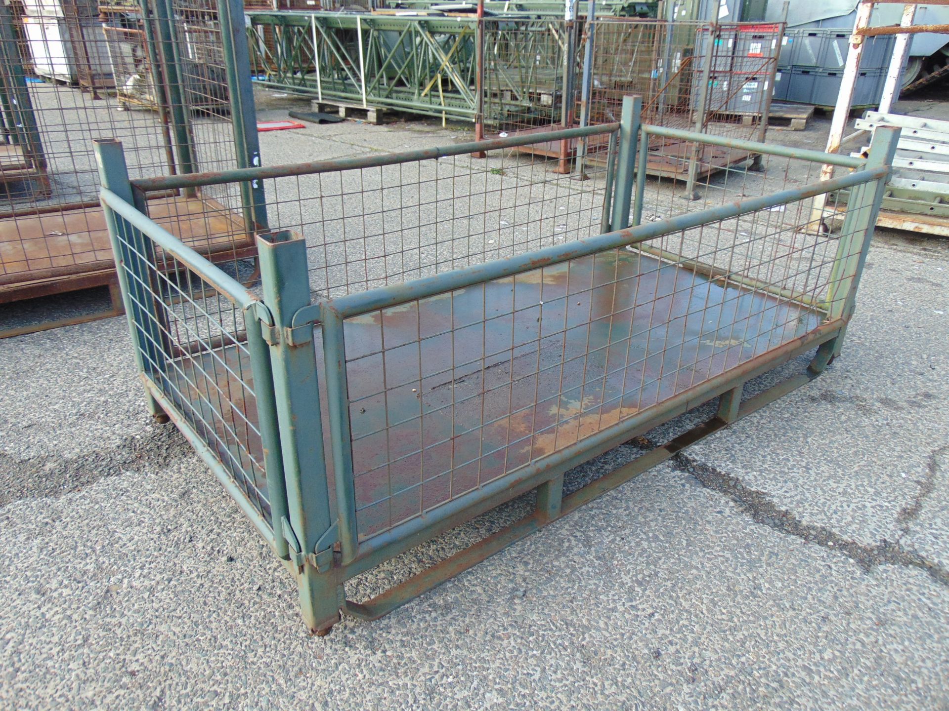 Heavy Duty Metal Stackable Stillage / Post Pallet