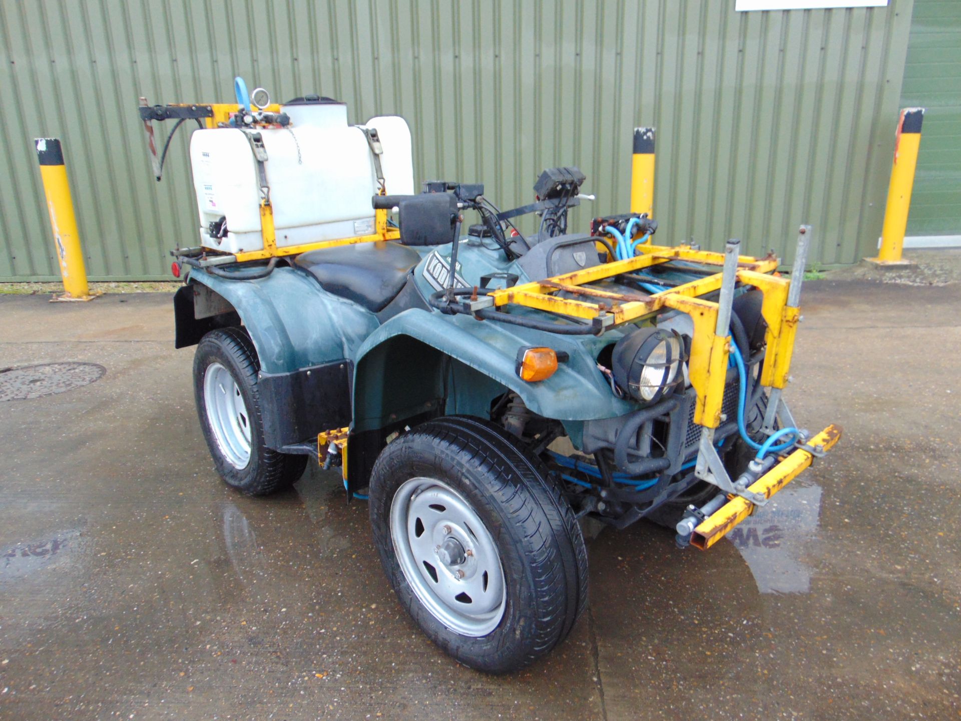 Yamaha Kodiak Quad Bike c/w, Sprayer Unit as shown - Image 2 of 17