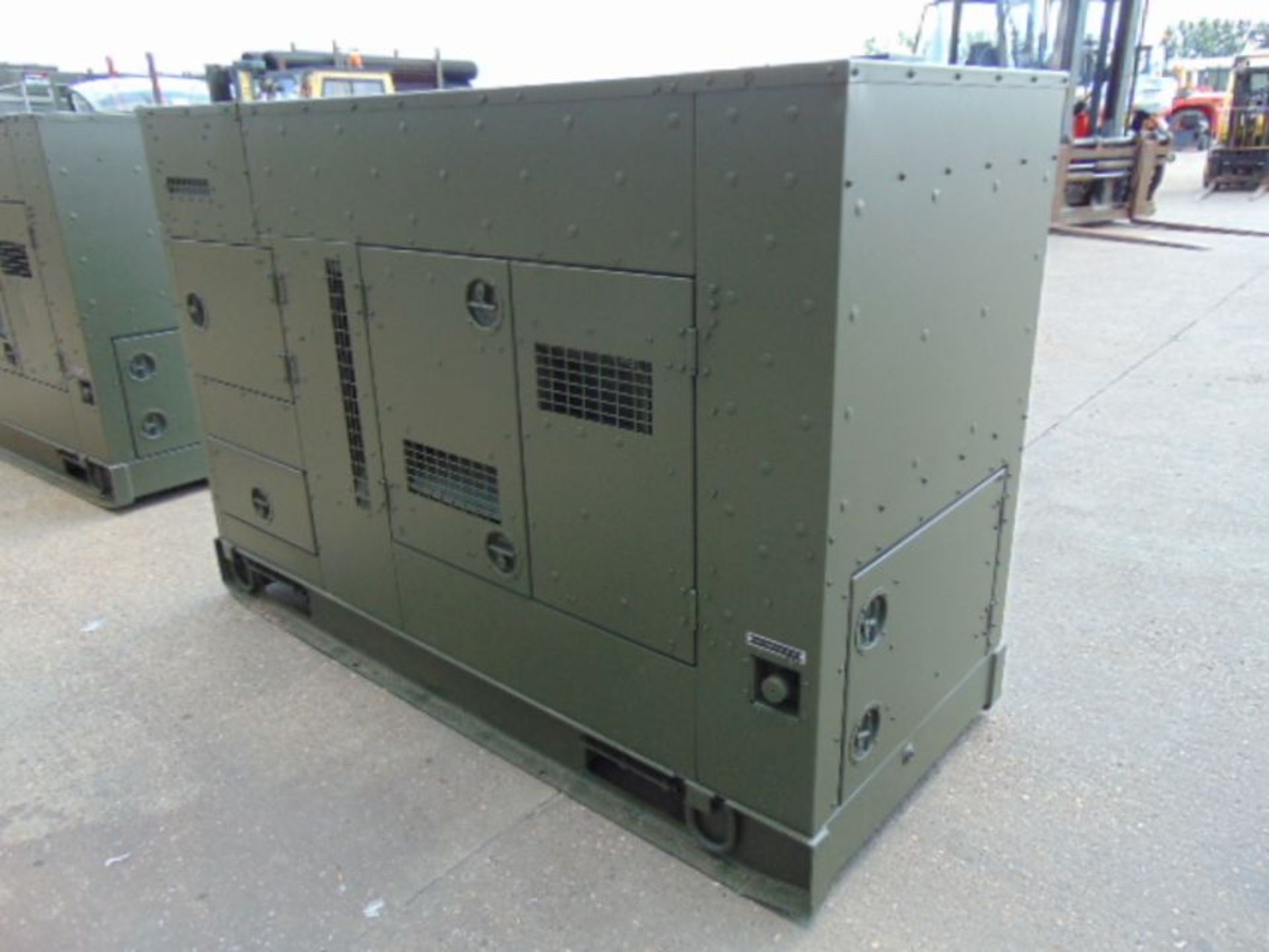 MEP-806B John Deere Diesel Powered 3 phase 75KVA 60KW-50/60HZ Generator - Image 3 of 22