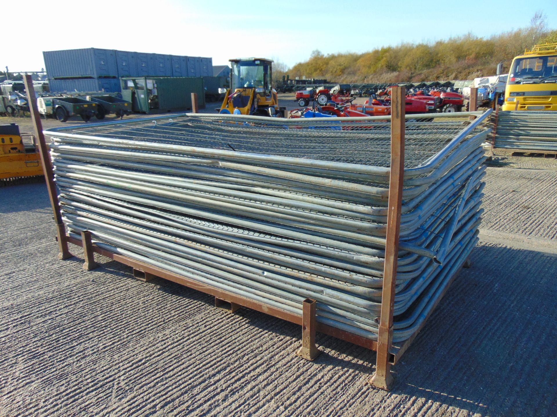 27 x Heras Style Galvanised Fencing Panels 3.4m x 2m C/W Transport Stillage - Image 2 of 4