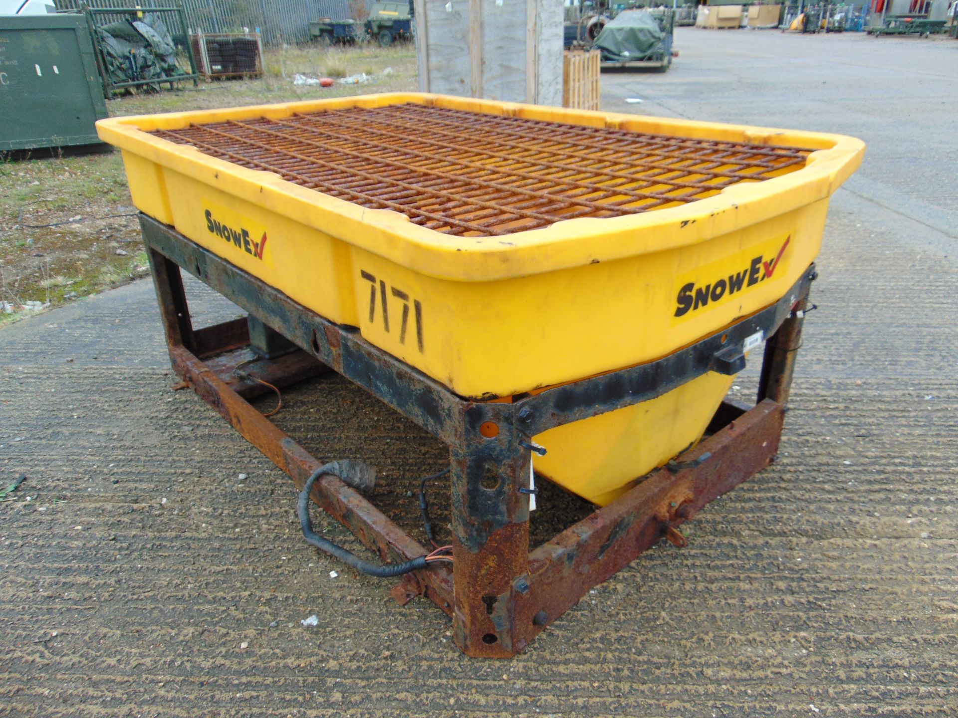 SnowEx V-Maxx 7550 Salt Spreader