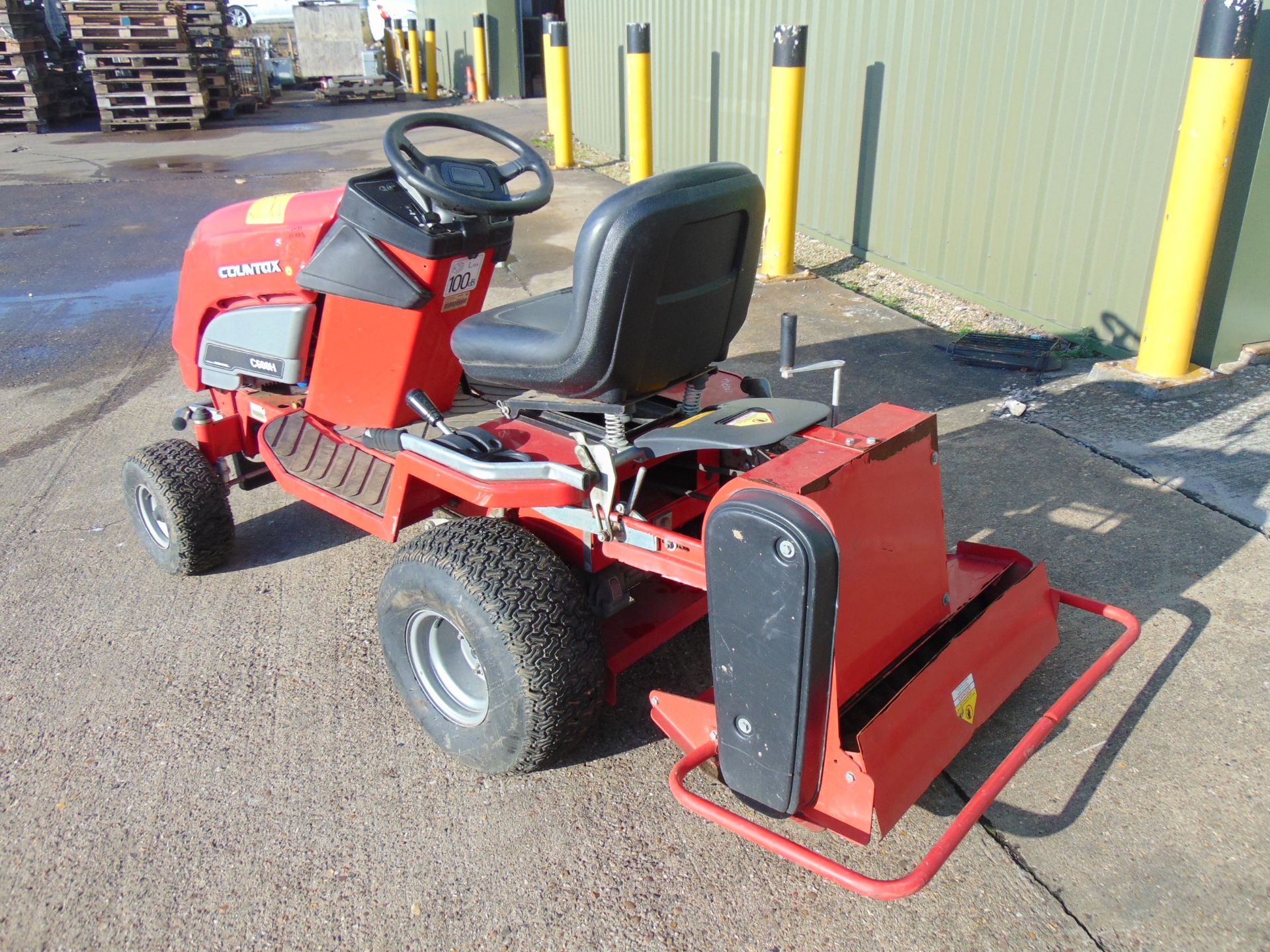 Countax C600H Ride On Garden Tractor c/w AM002 Powered Scarifier - Image 6 of 16