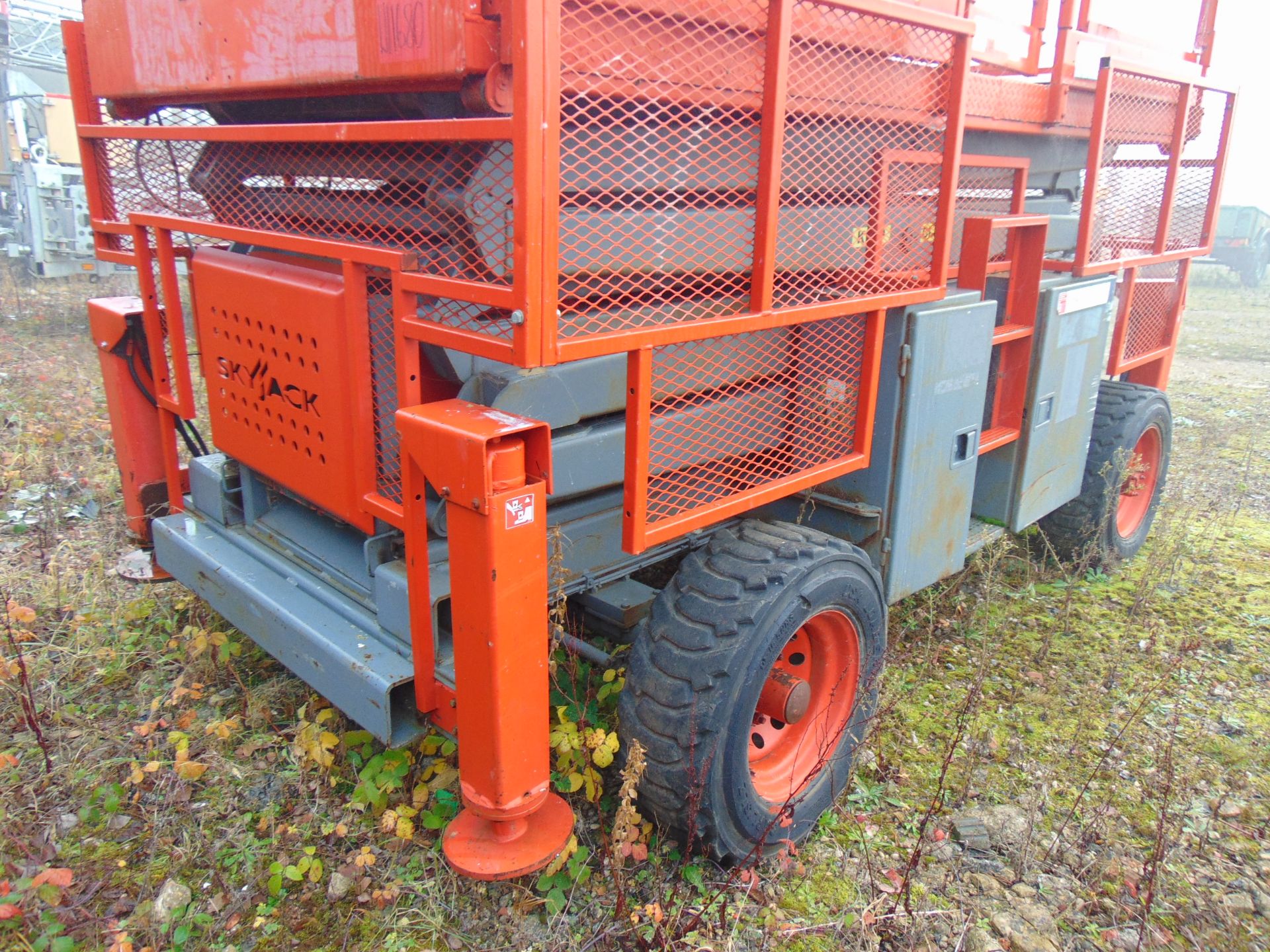 SkyJack SJ8841 Rough Terrain 14.5m Diesel Scissor Lift ONLY 2,319 HOURS! - Image 6 of 19