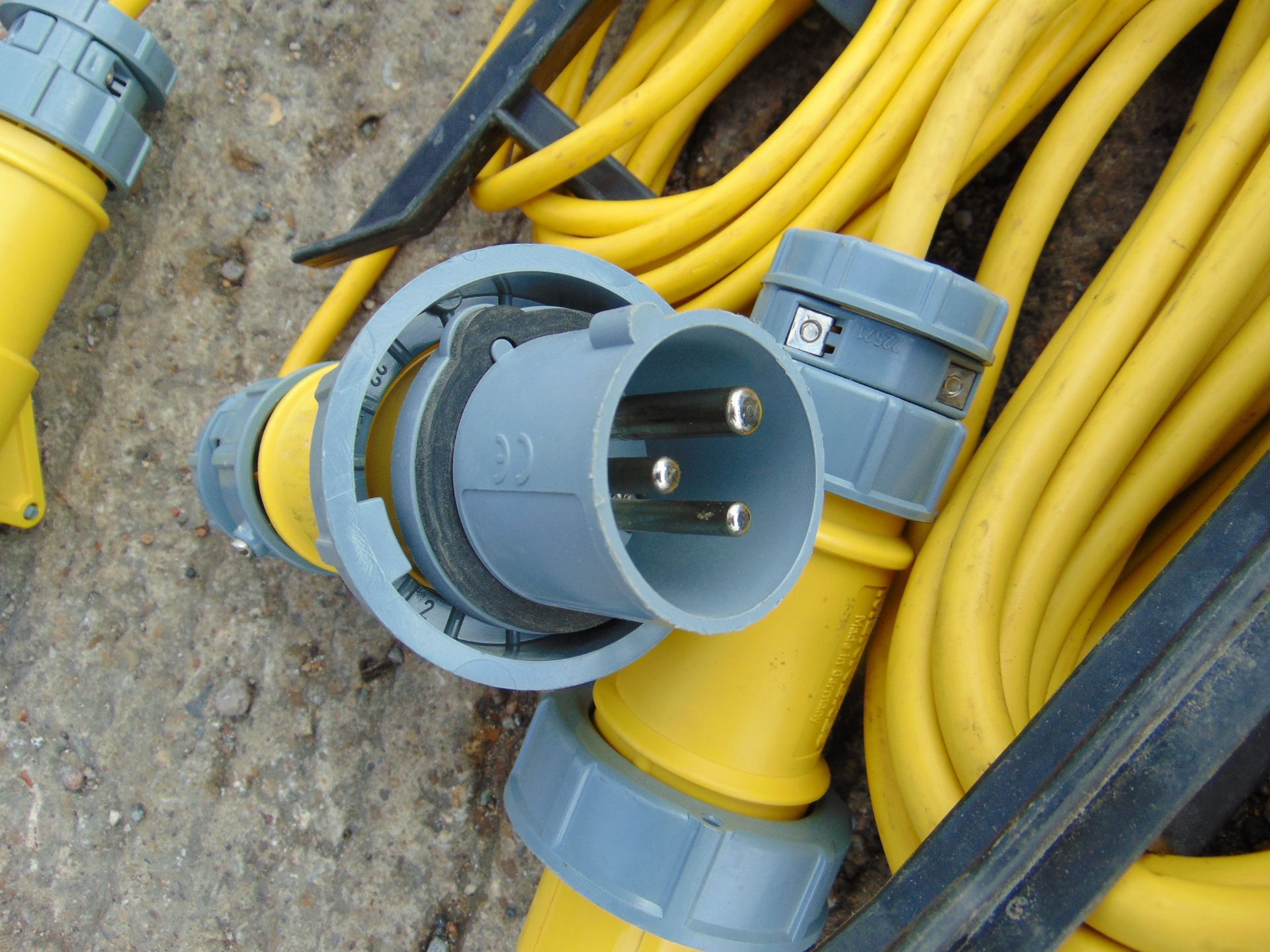 3 x 110V Extension Cable Assys - Image 3 of 4
