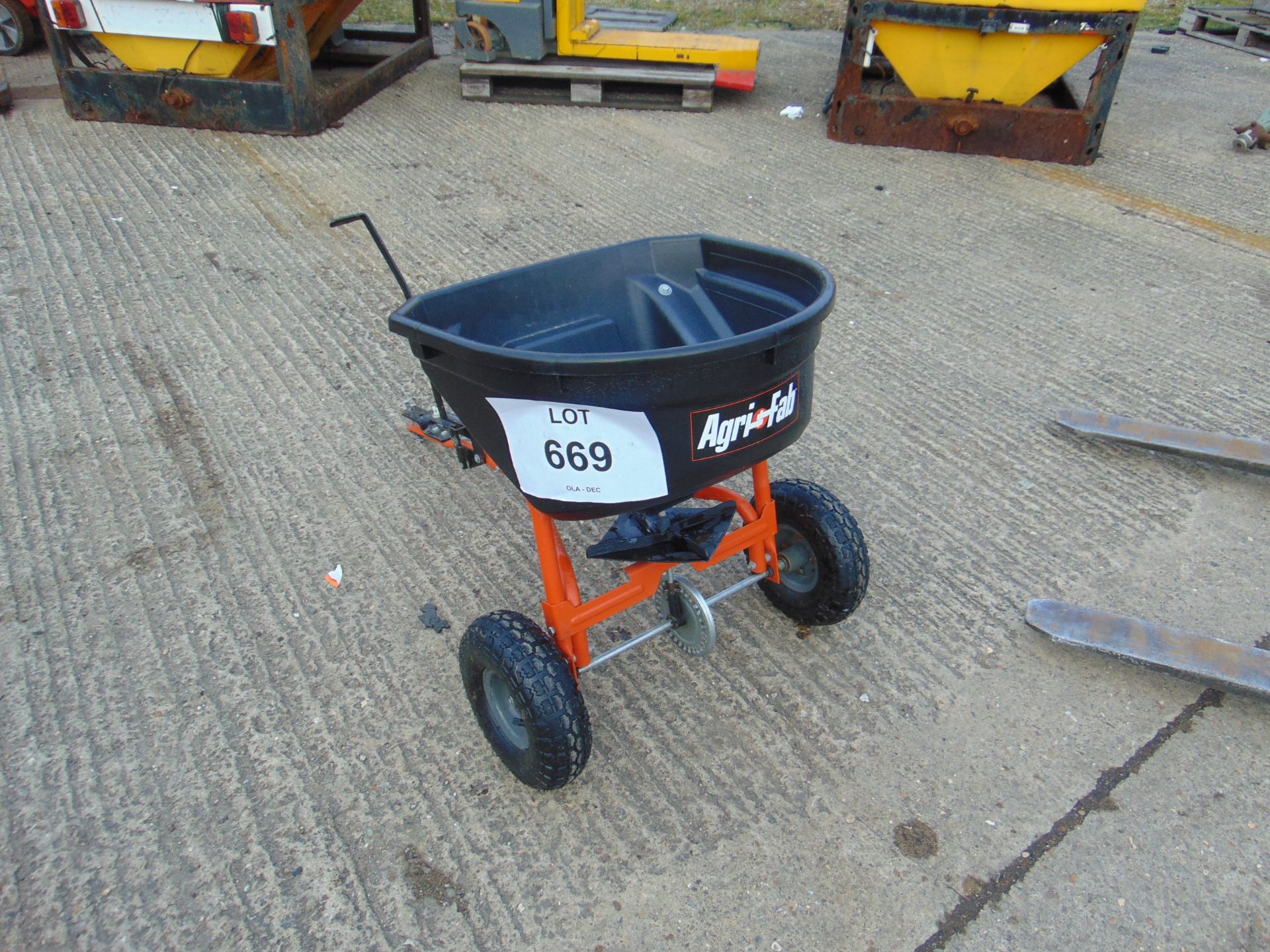 Agri Fab Fertiliser / Seeder Spreader Unused as shown - Image 2 of 6