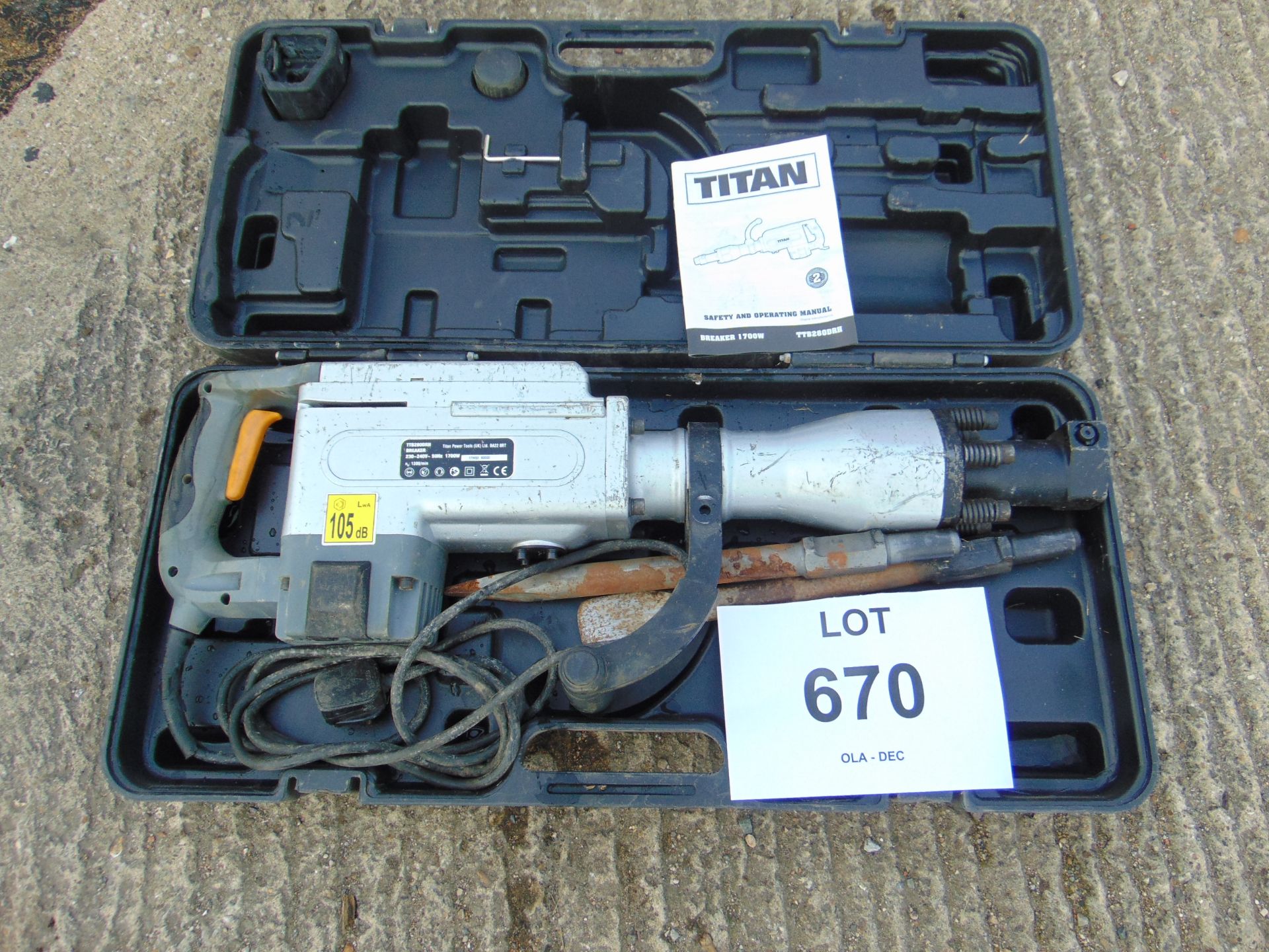 Titan 1700w 240 volt Breaker with Points in case as shown