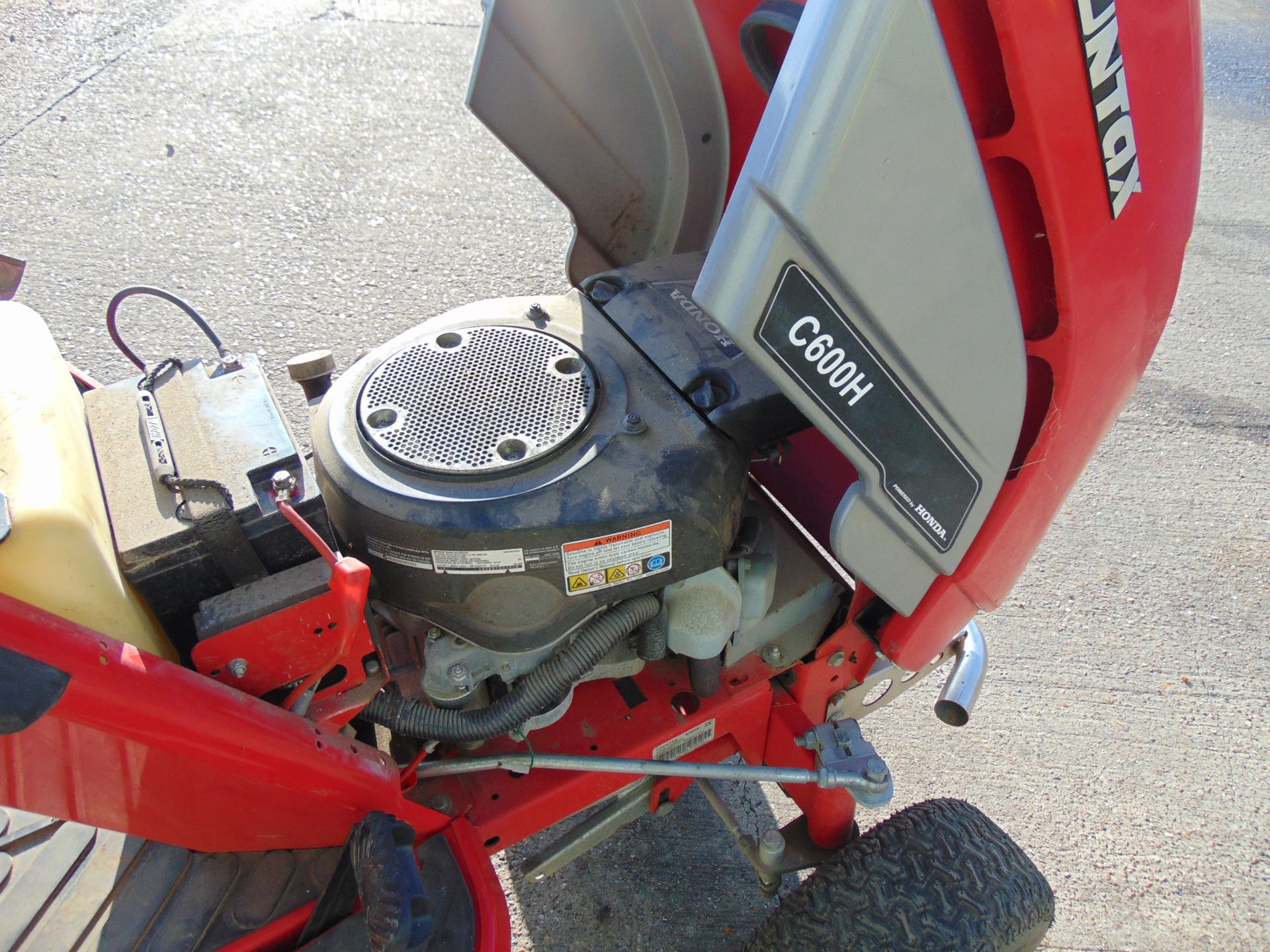 Countax C600H Ride On Garden Tractor c/w AM002 Powered Scarifier - Image 11 of 16