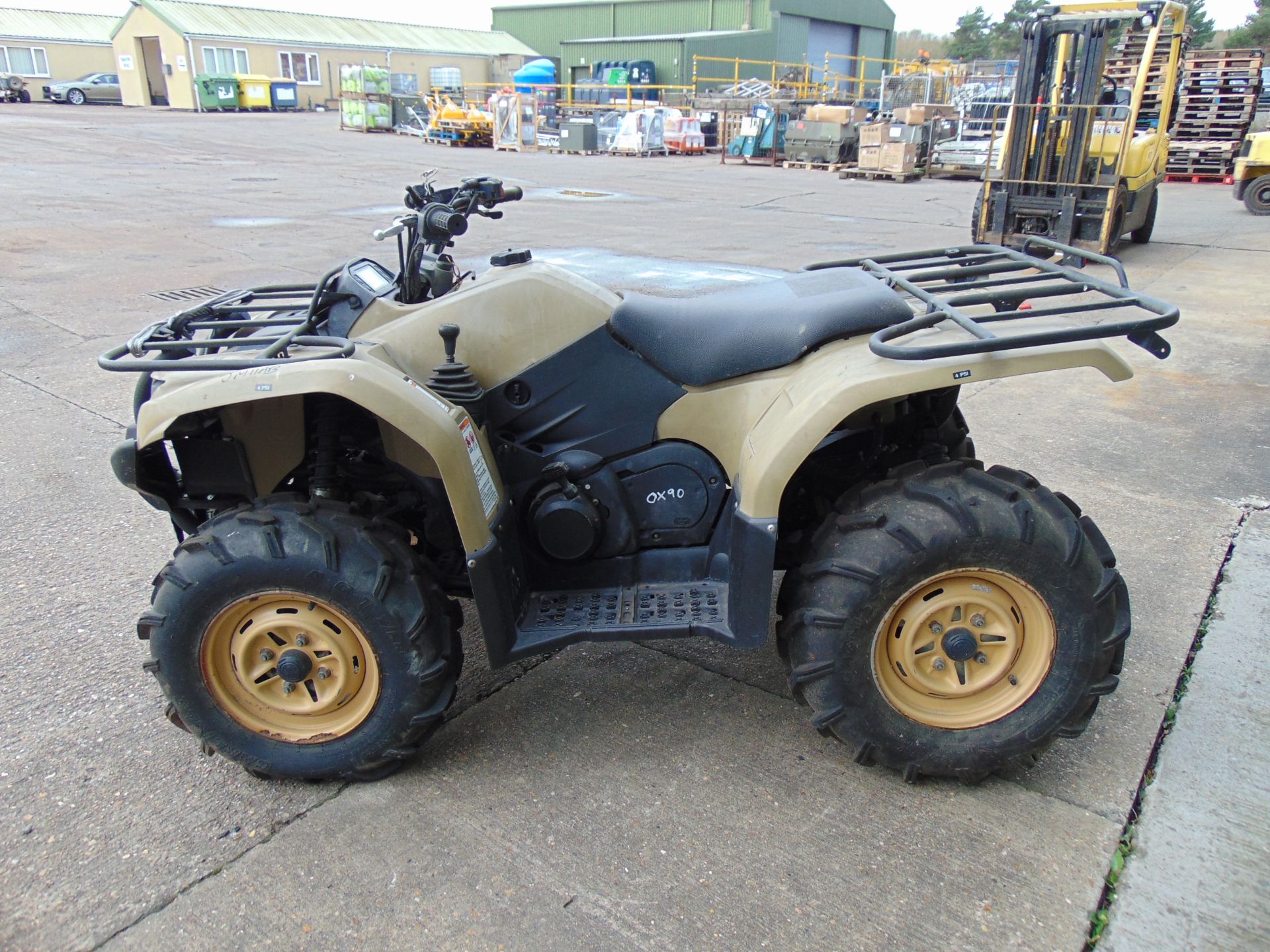 Military Specification Yamaha Grizzly 450 4 x 4 ATV Quad Bike Complete with Winch ONLY 591 HOURS! - Image 4 of 16