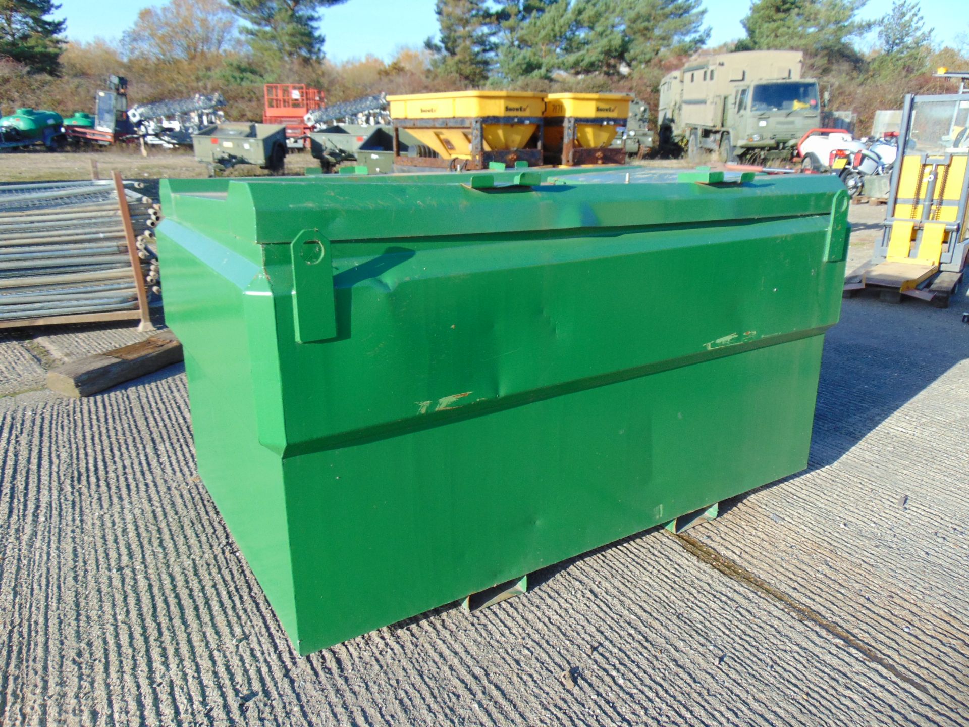 Steel Bunded Fuel Tank with 12 volt pump, hose and filler.