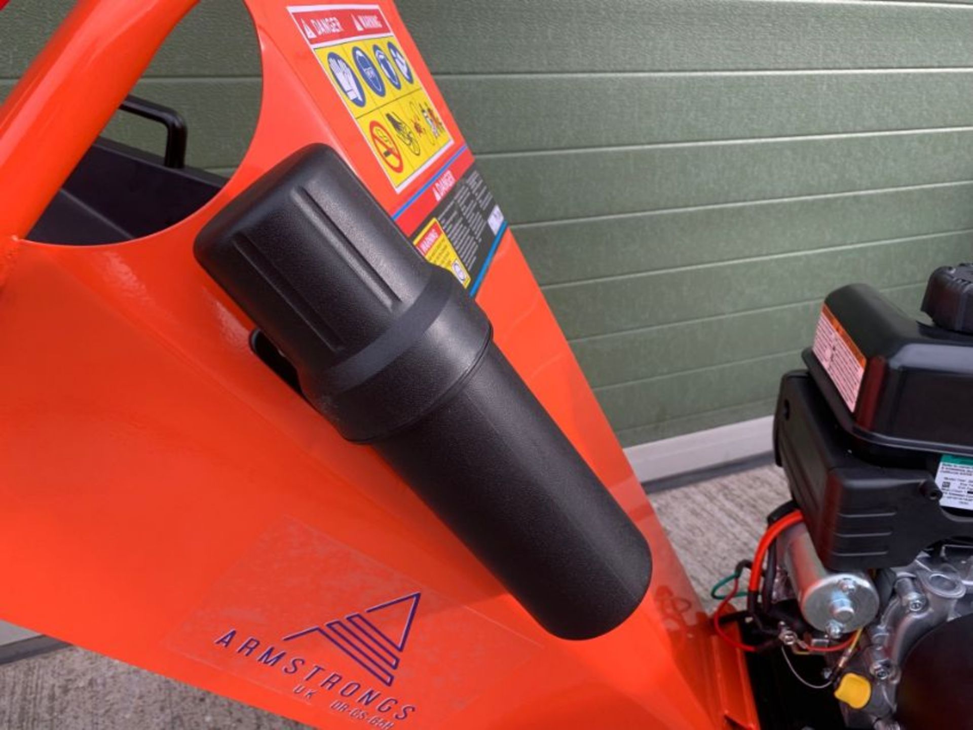 ** BRAND NEW ** Unused Armstrong DR-GS-65H Electric start Petrol Wood Chipper - Image 20 of 30