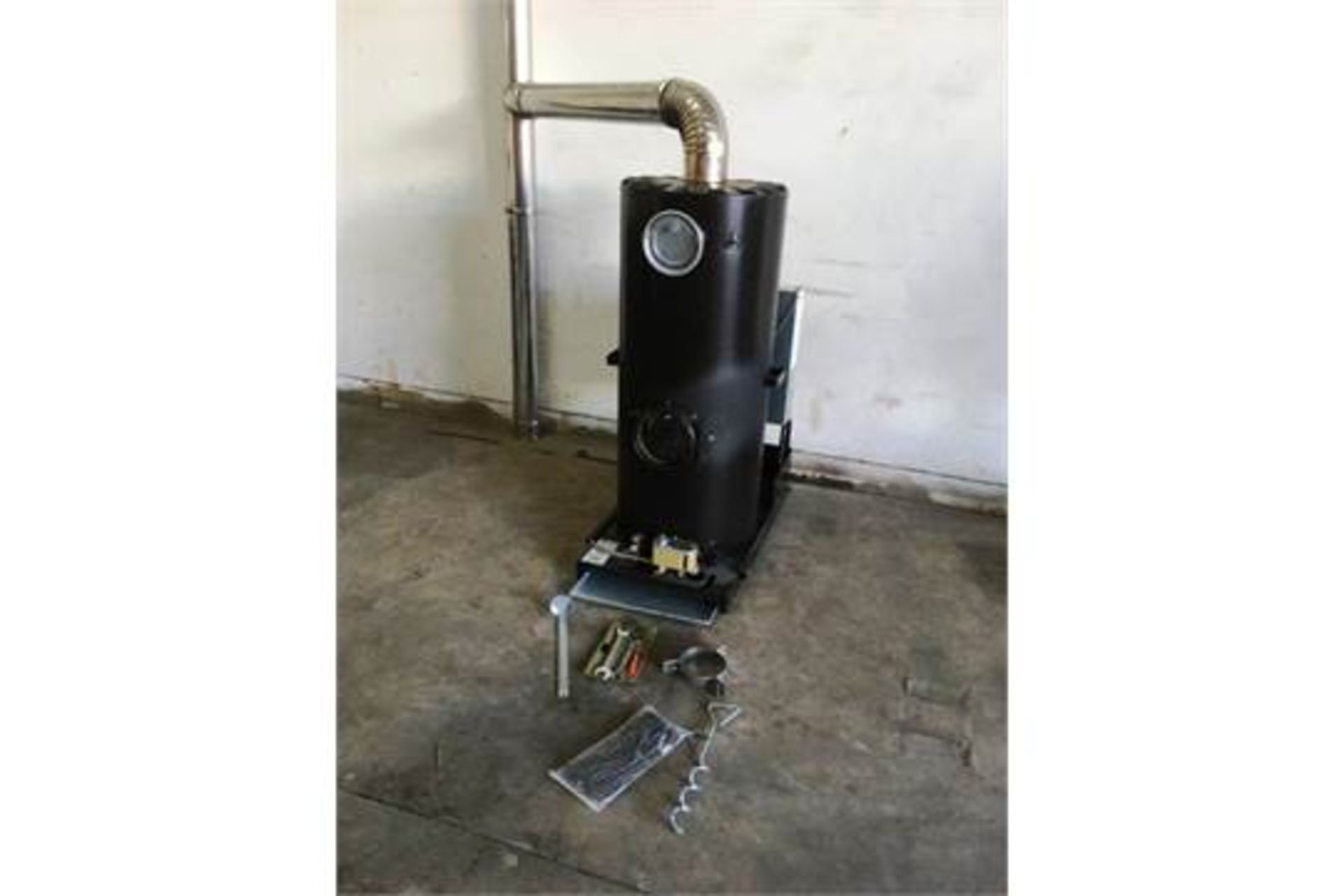 Unissued Deville Campaign Multi-Fuel Heater - Image 10 of 11