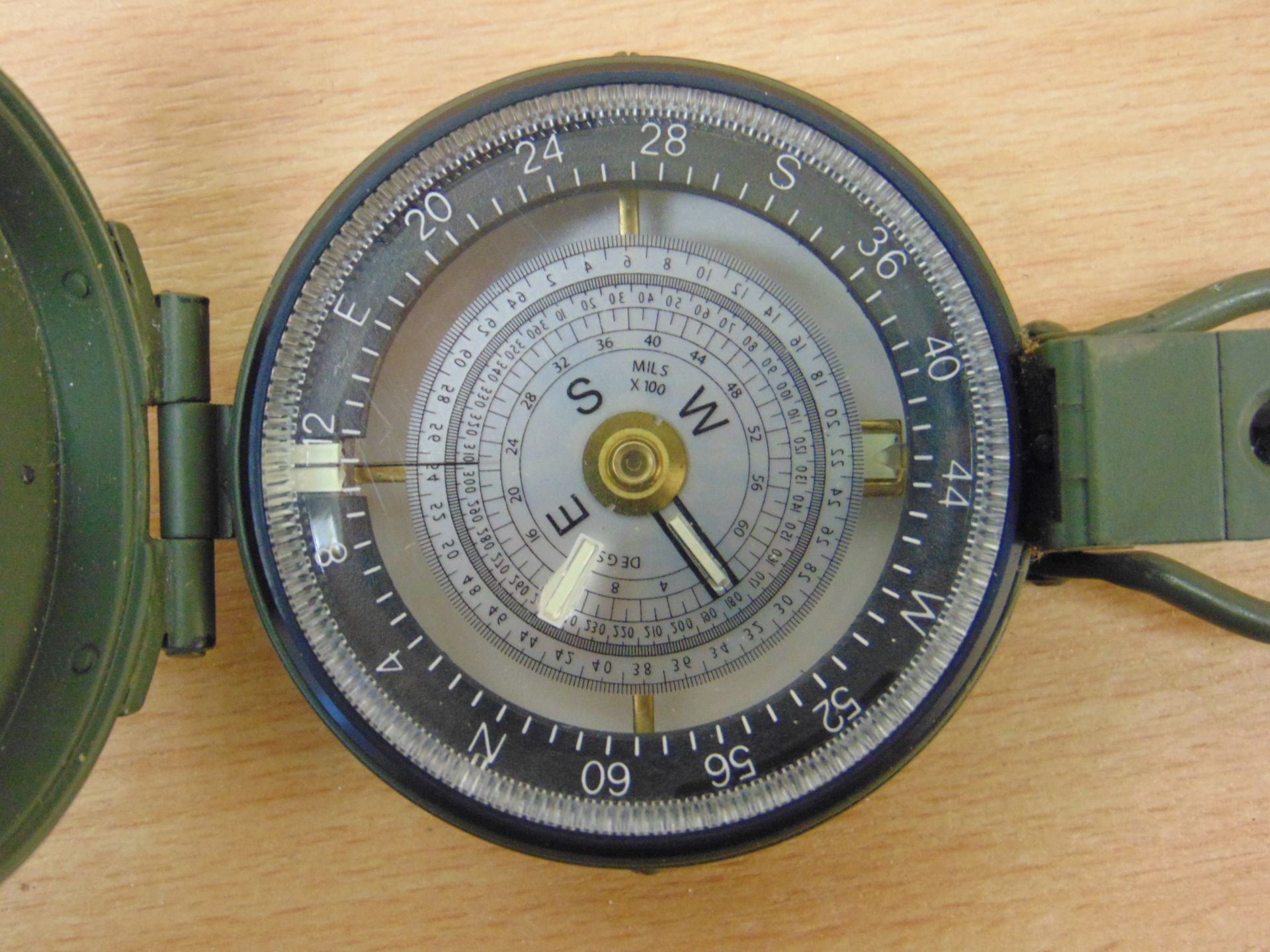 FRANCIS BARKER M88 PRISMATIC COMPASS NATO MARKS BRITISH ARMY ISSUED - Image 3 of 6