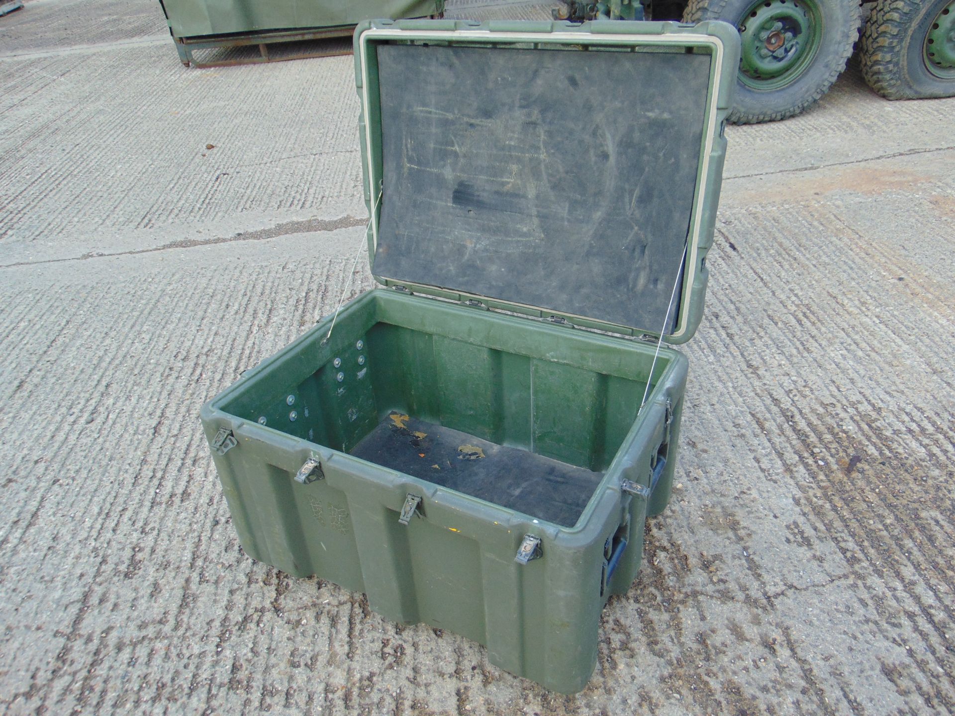 Heavy Duty Peli Hardigg Waterproof Transit Case 80x60x50cm - Image 2 of 5