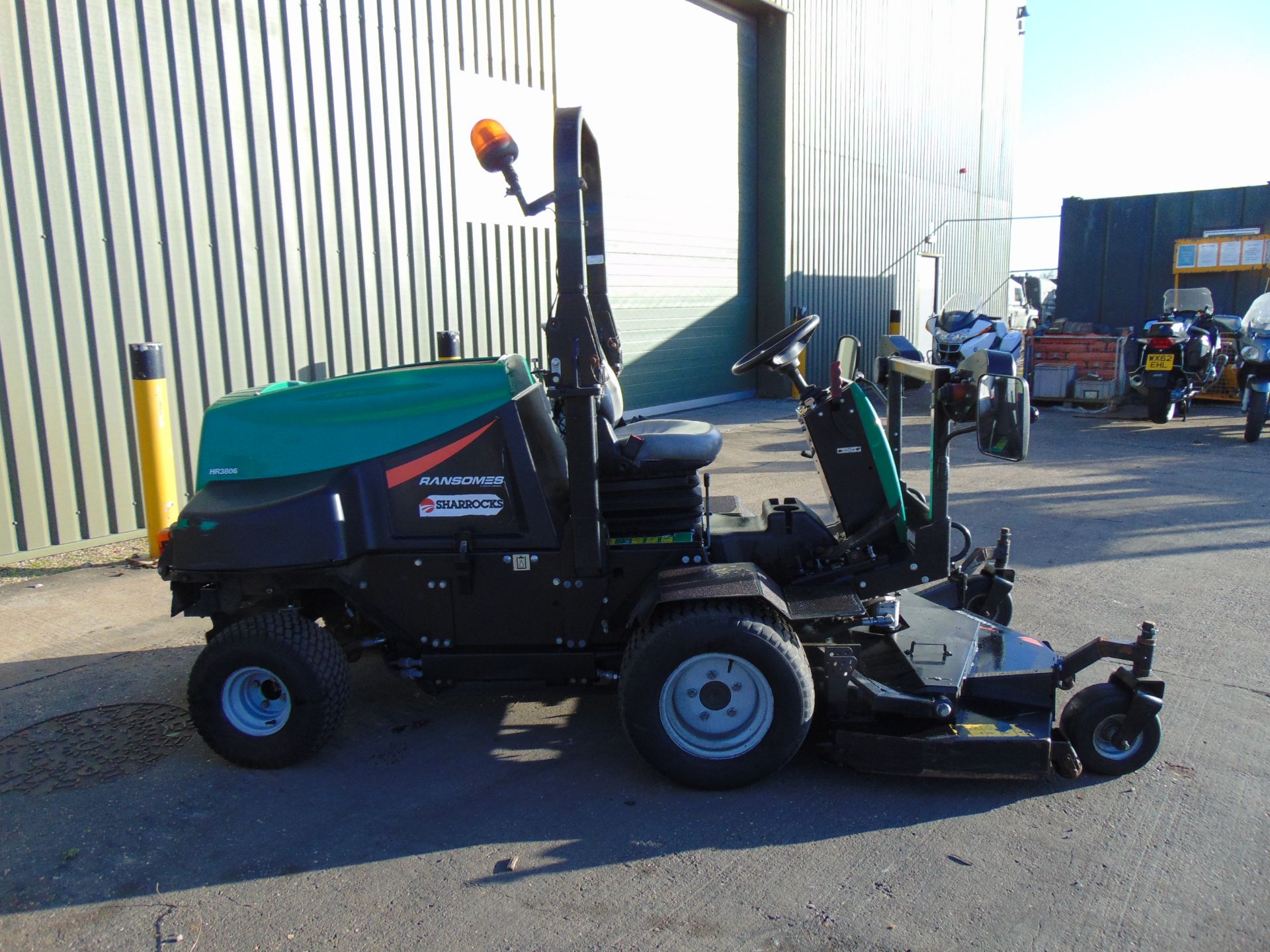 2014 Ransomes 4 x 4 HR3806 Kubota Diesel Upfront Rotary Mower ONLY 3,238 HOURS! - Image 4 of 20